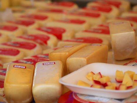 Queso de Bola (Edam)