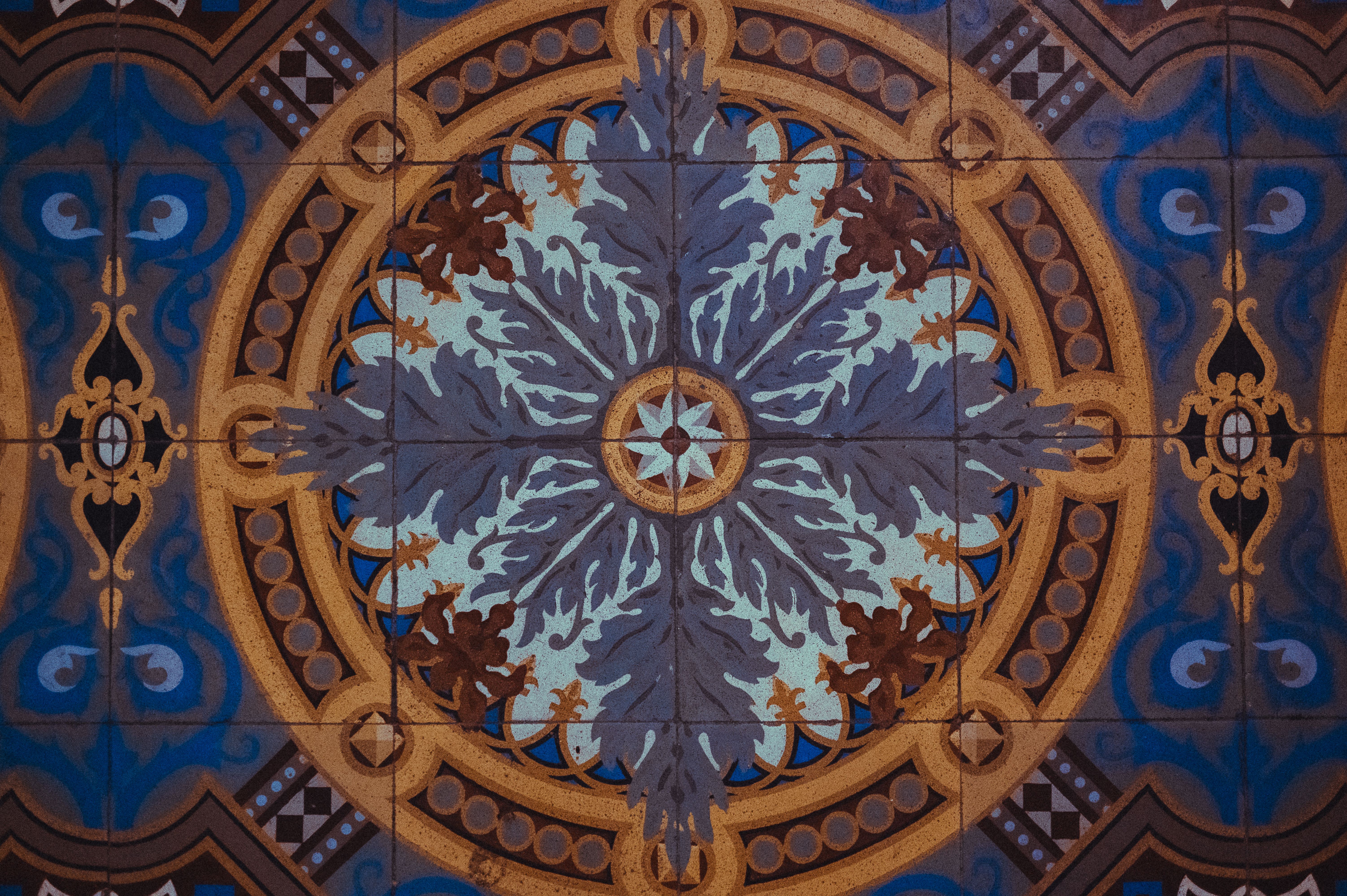 Wallpapering in Twickenham — the finished result after a professional repaint