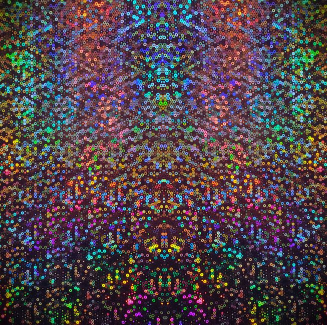 Holografische wandbekleding schittert met regenboogkleuren. Holografische wandbekleding schittert met regenboogkleuren.