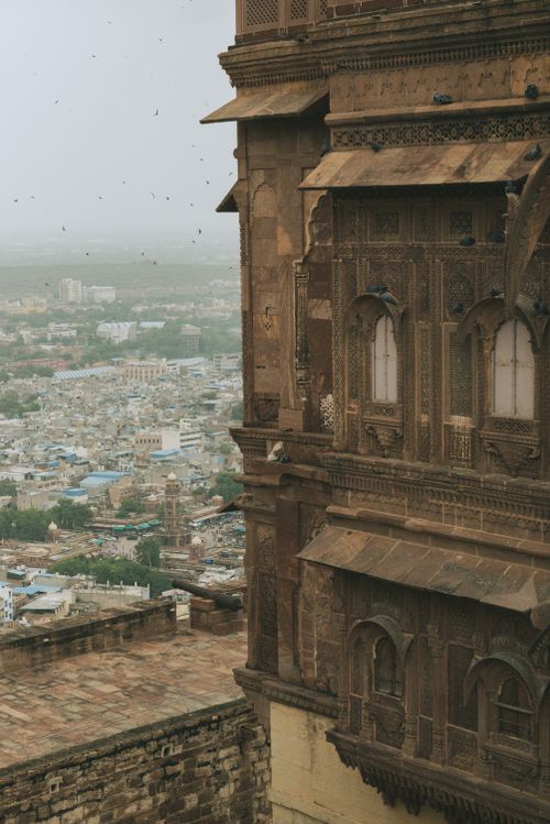 Free Intricate architecture of a historical fort in Jodhpur, Rajasthan, with cityscape views. Stock Photo