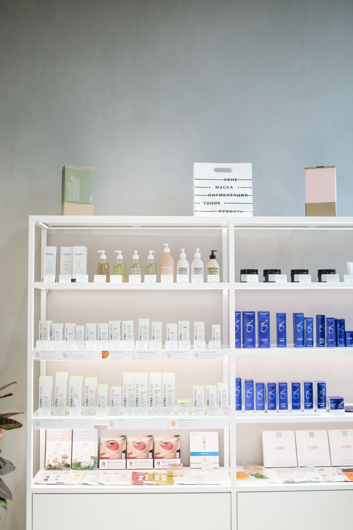 Well-organised skincare product display on store shelves — photo by Polina Tankilevitch on Pexels