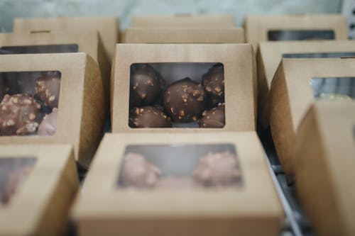 Cioccolato Rotondo Marrone In Scatola Di Cartone Marrone