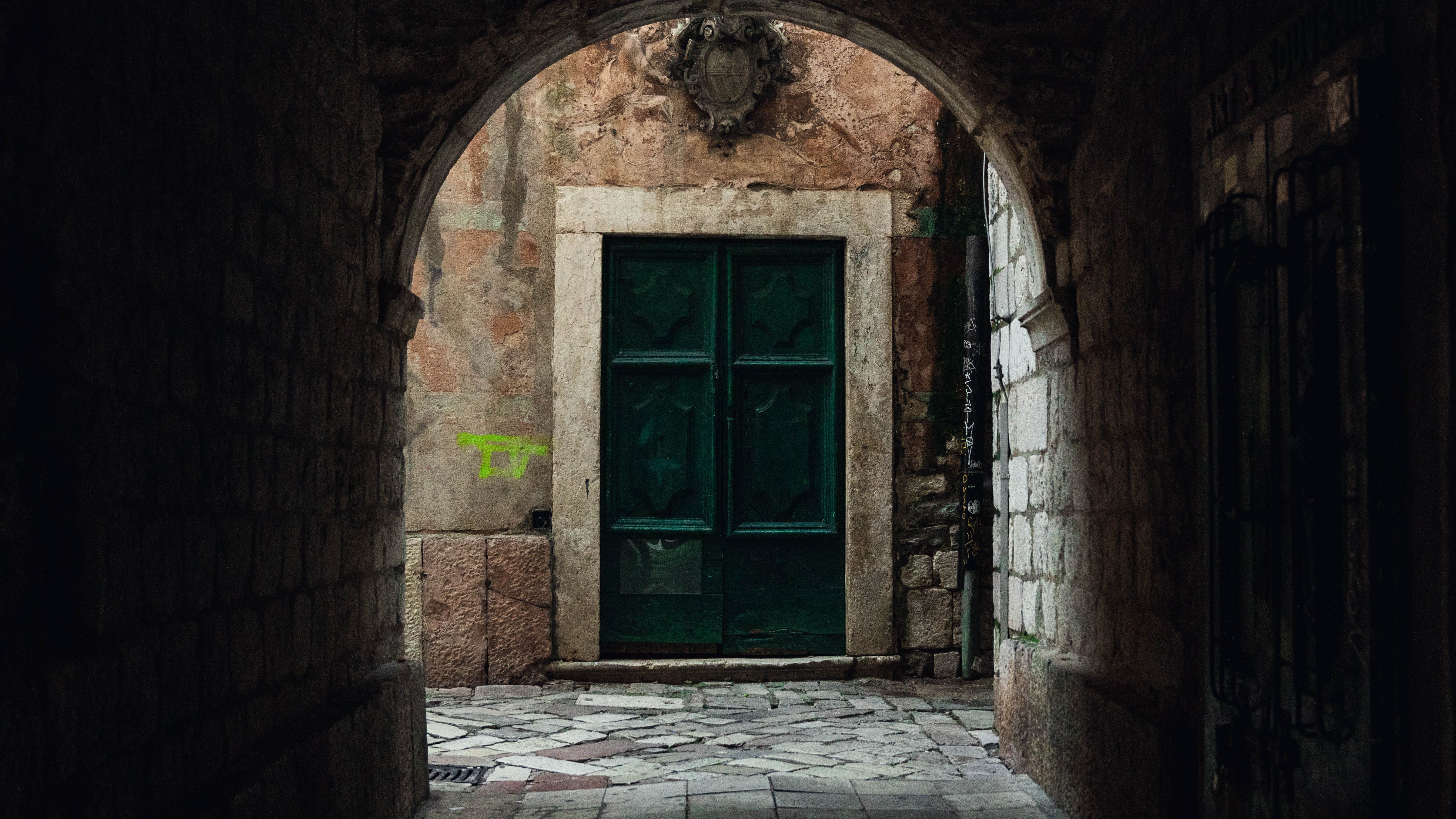 Passages secrets : l’Europe mystérieuse à petit budget