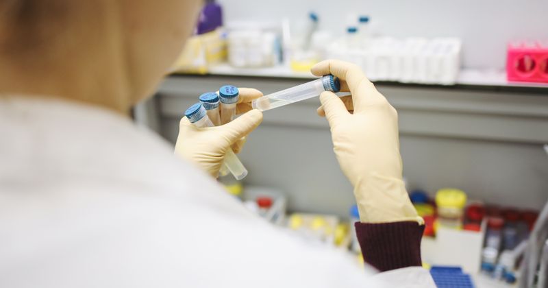 BPC-157 UK Researcher's Guide 2026 — Arma Peptides BPC-157 research peptide vial on dark lab bench with HPLC readout — UK researcher's guide 2026