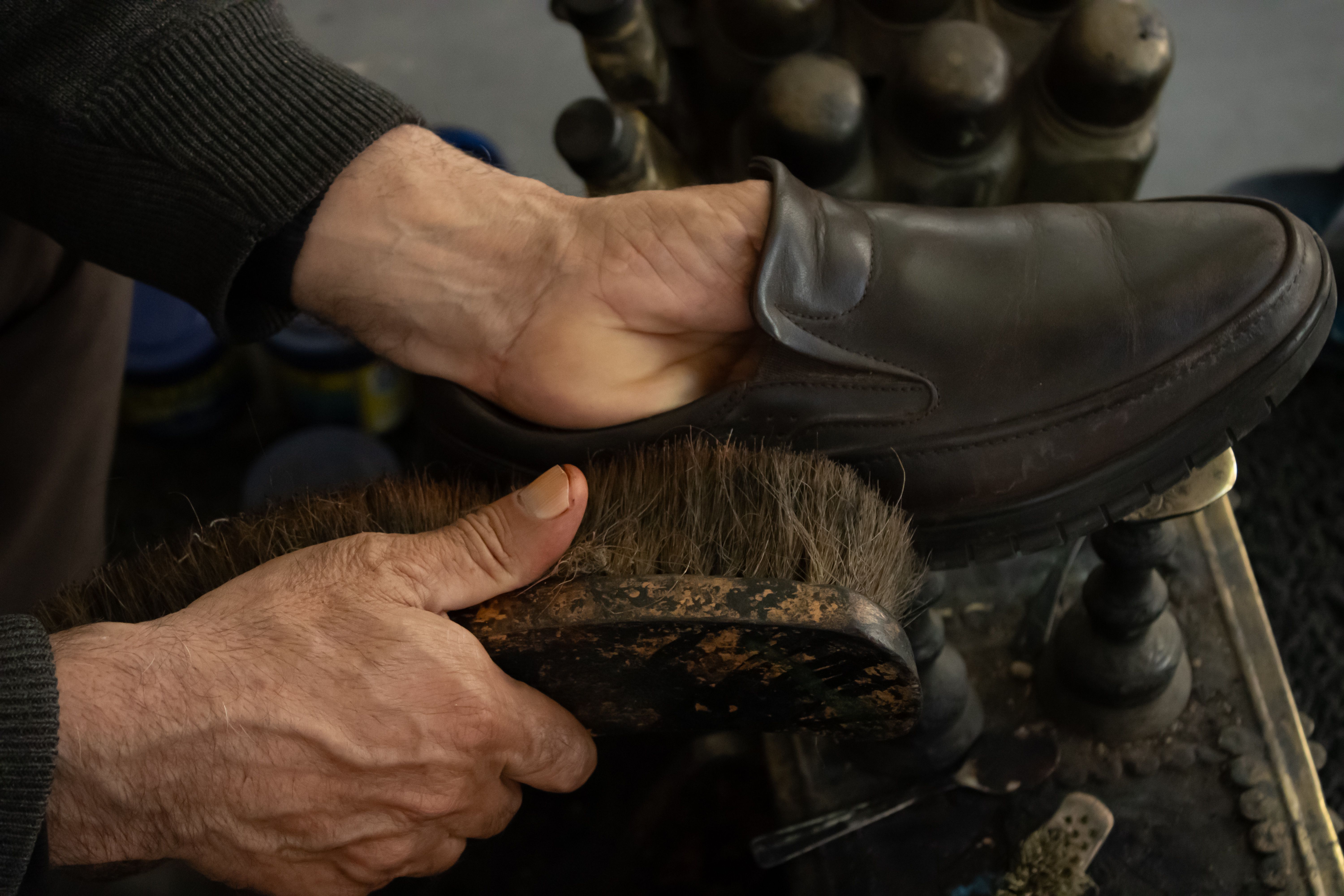 Chaussures cirage : Techniques et produits pros