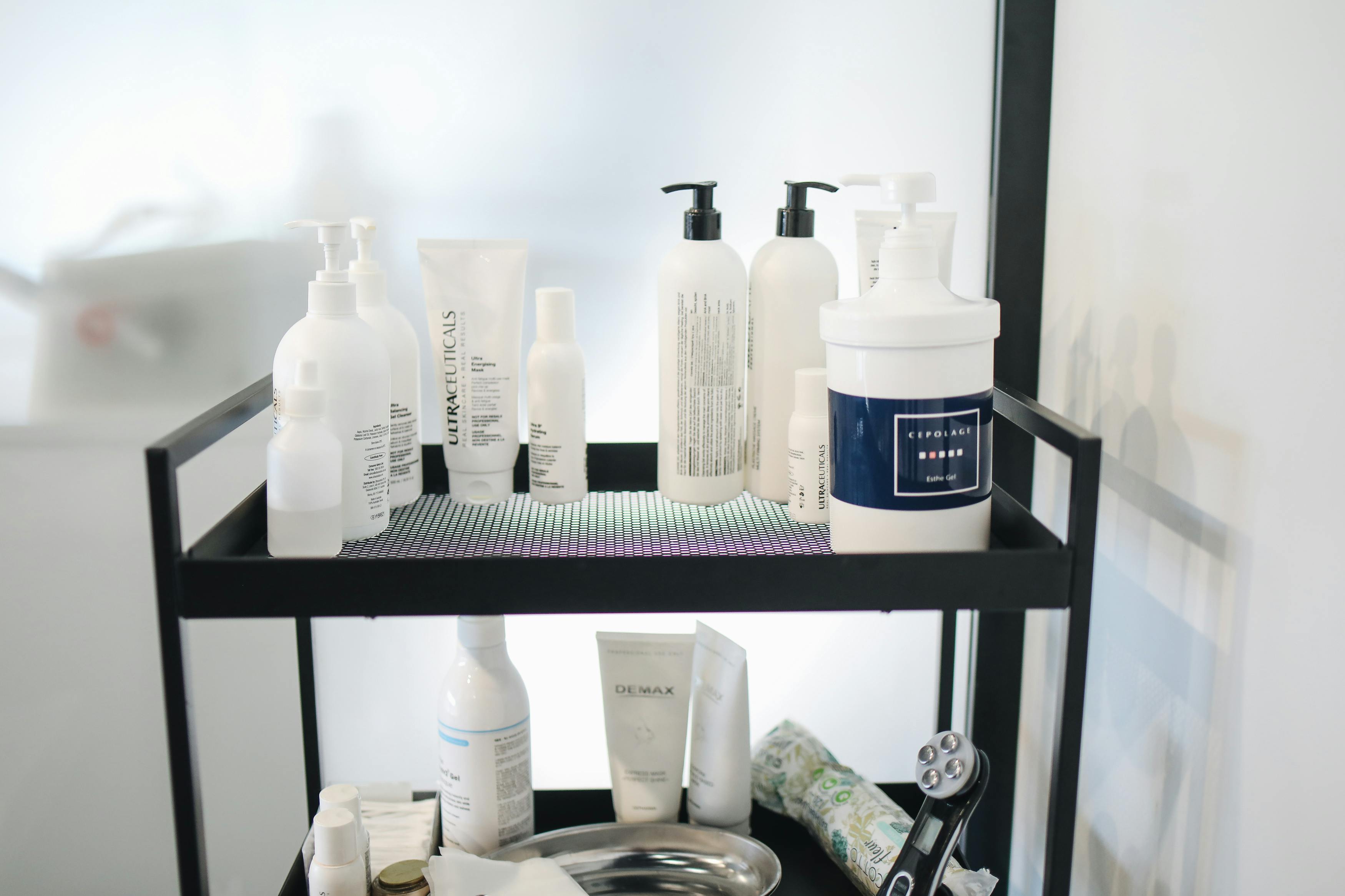 how to organize beauty products in bathroom 2