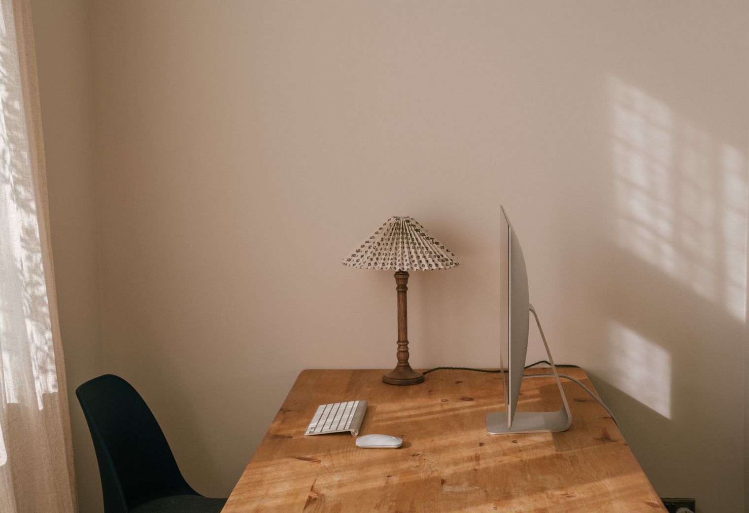 Lochwinnoch — office relocation team moving desks and equipment