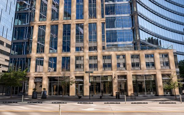 JLL Tapped to Lead Leasing at Dallas's Pinnacle Tower Following Ownership Transition