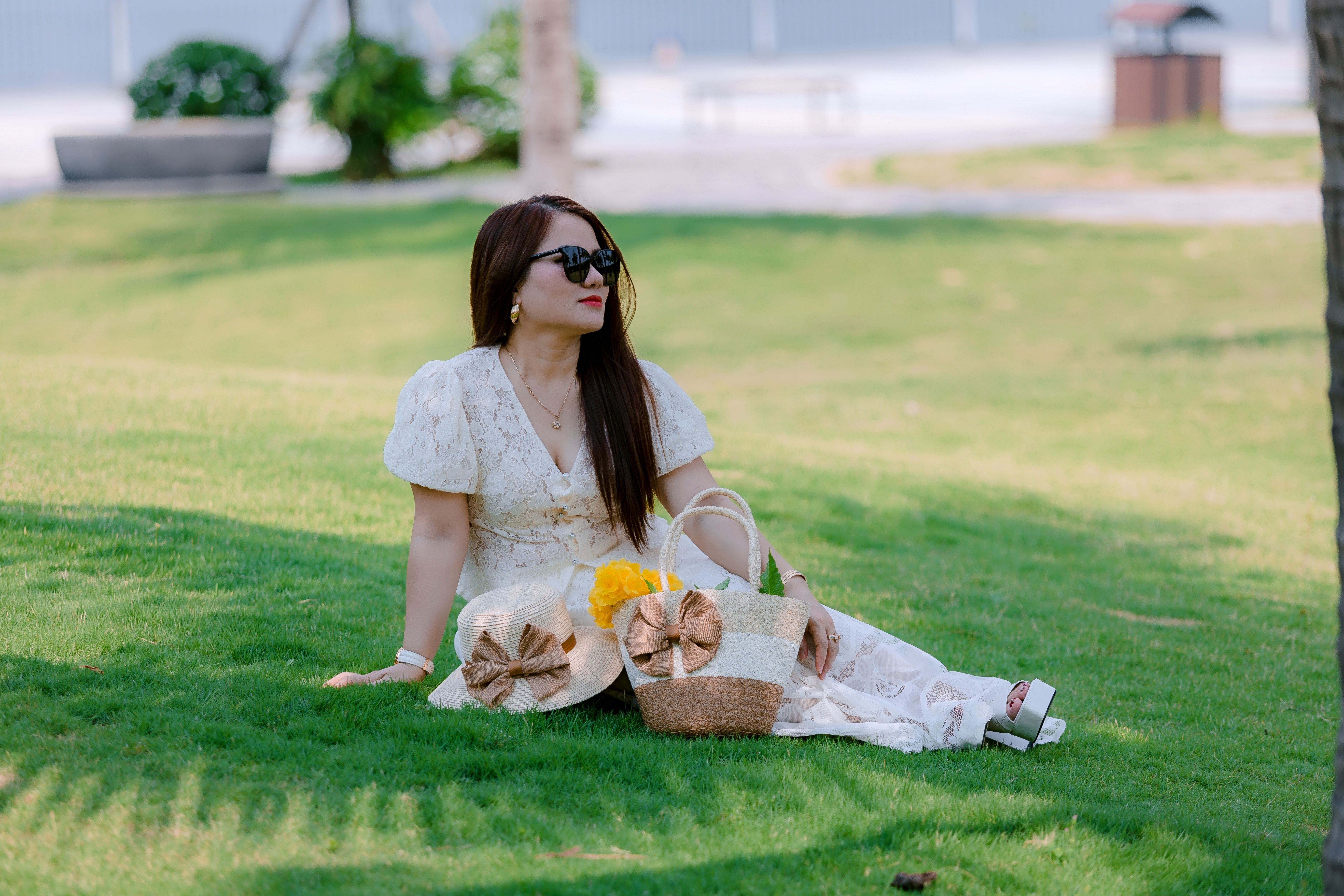 From vintage tops to maxi skirts, build your summer wardrobe with these it girl fashion trends — Photo by 🇻🇳🇻🇳Nguyễn Tiến