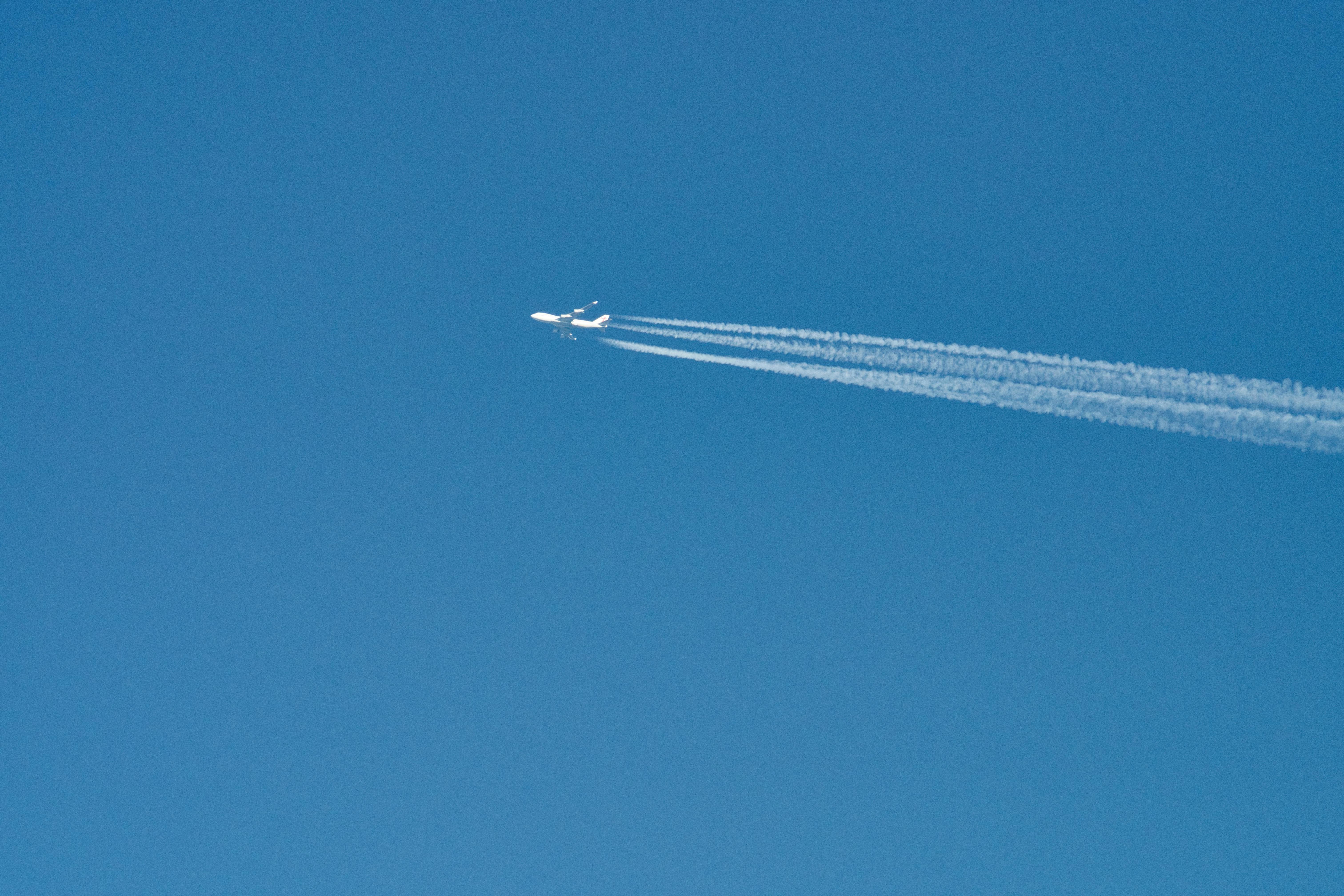 I fly 100,000 miles a year. These are my picks for best airline credit cards — Photo by Michal Petráš on Pexels