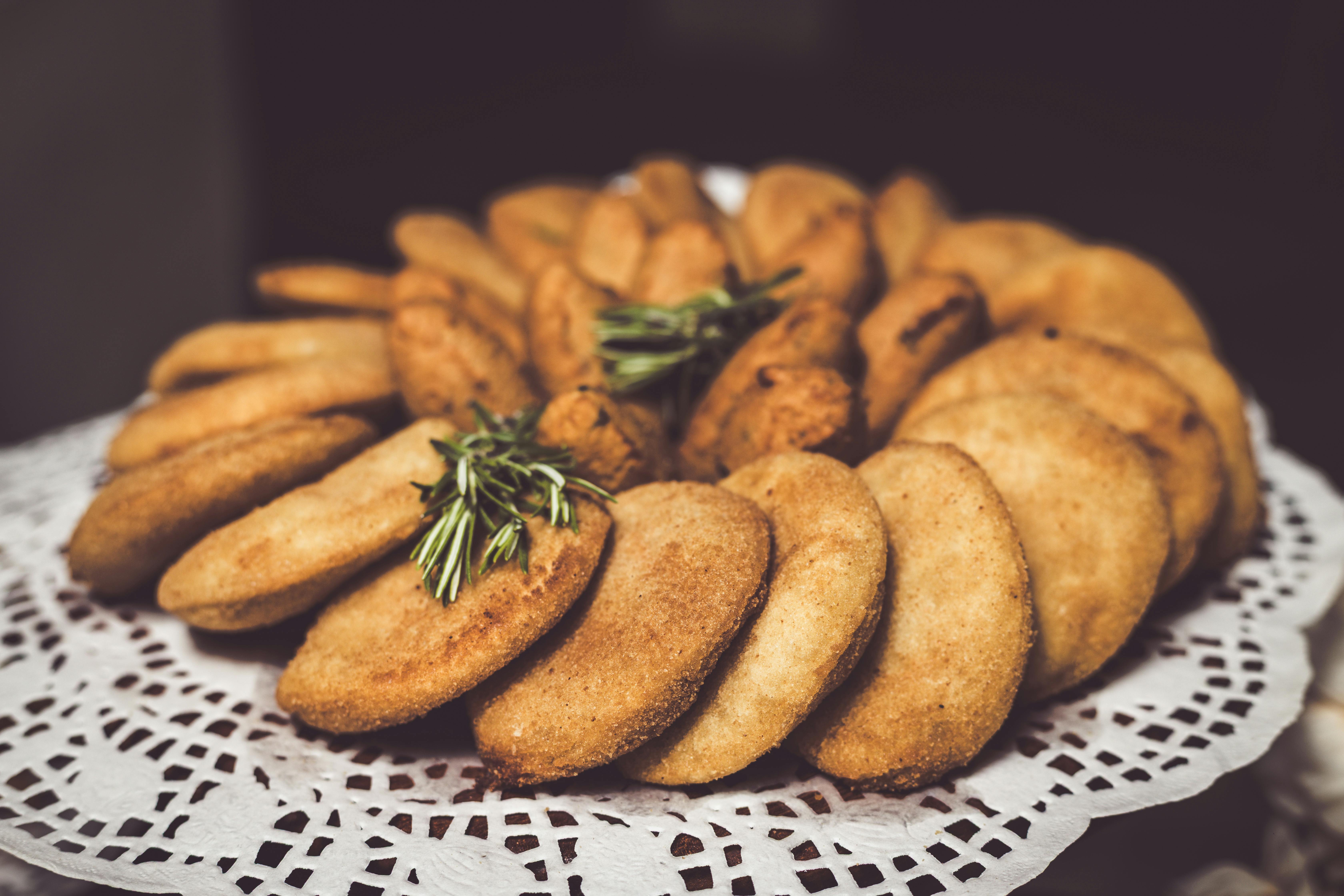 29 nuggets from pop culture history for some trivia fun — Photo by basunga visual on Pexels