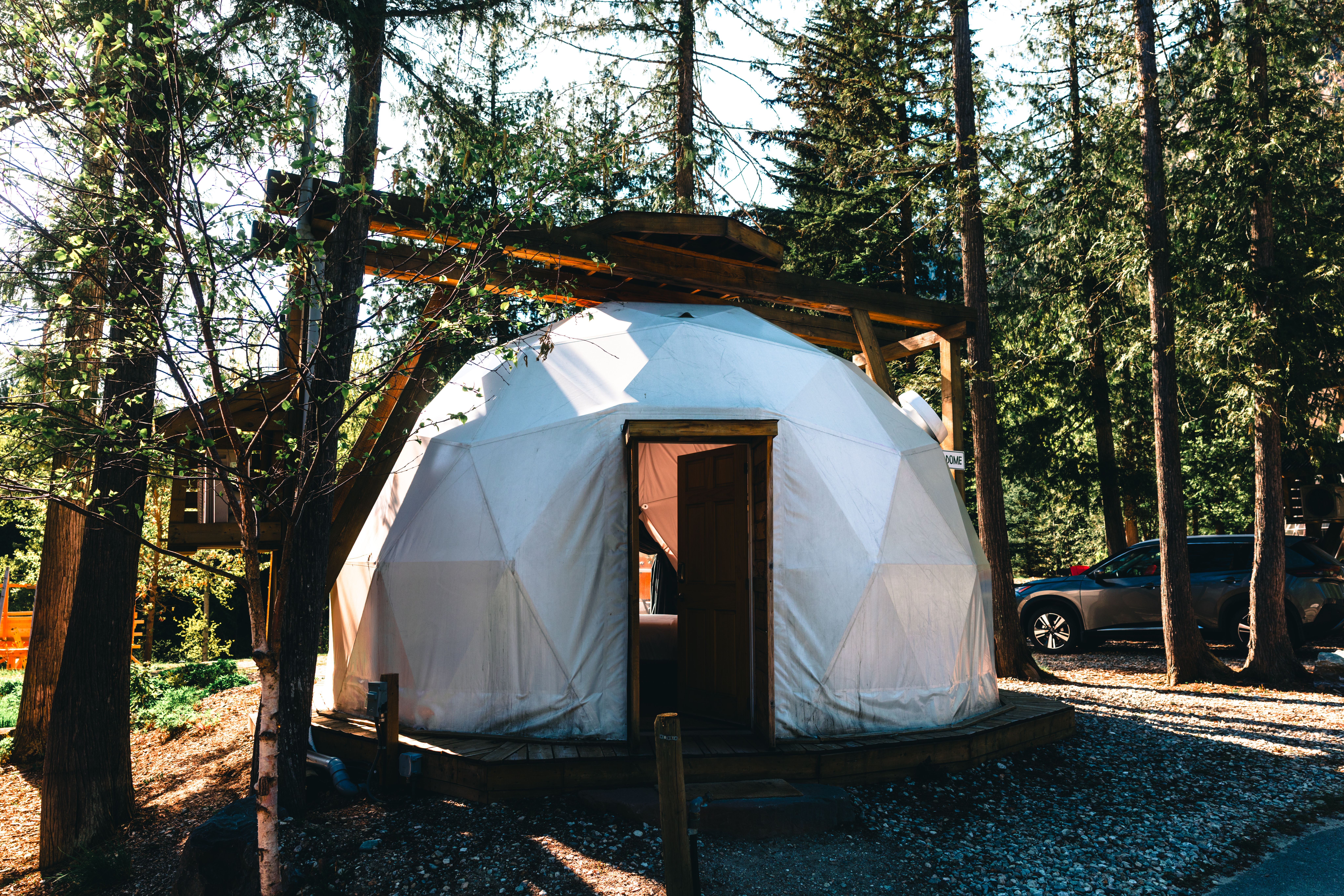 Where to Stay Near Glacier National Park: Basecamp Guide 2026