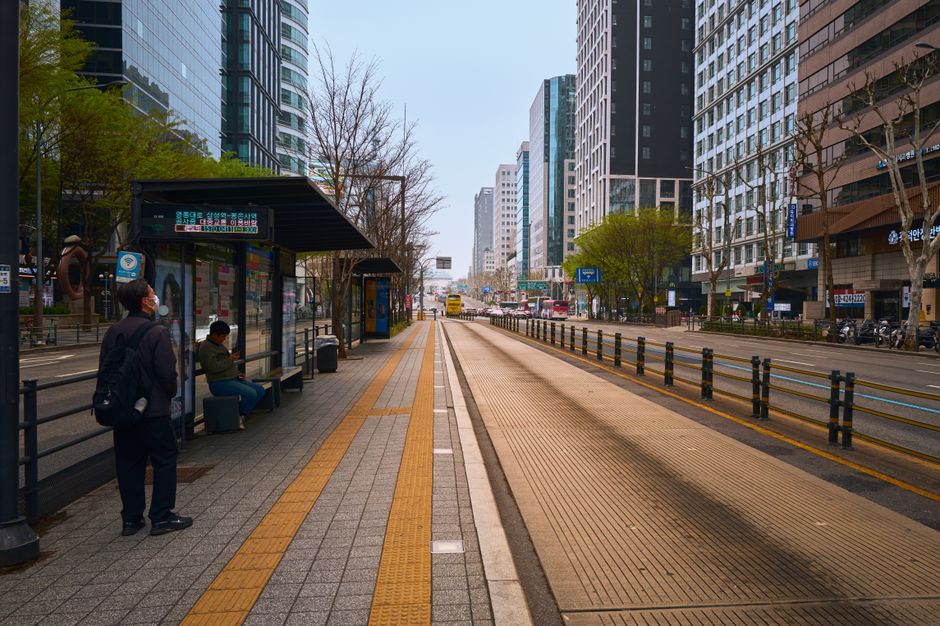 Surviving Seoul’s Subways and Buses: My Itaewon Commute Reality Check