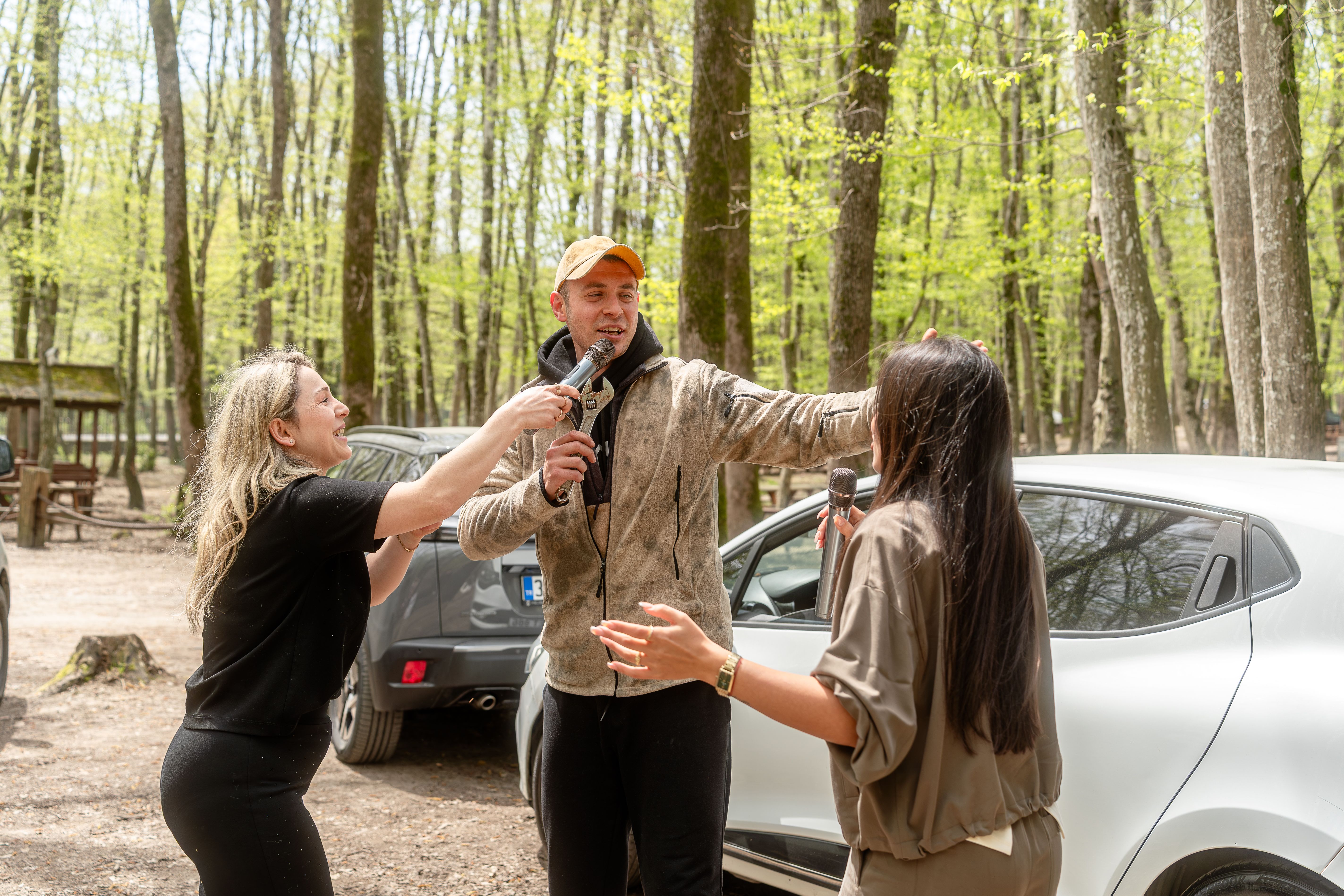 Casual Outdoors Interview Amidst Forest · Free Stock Photo
