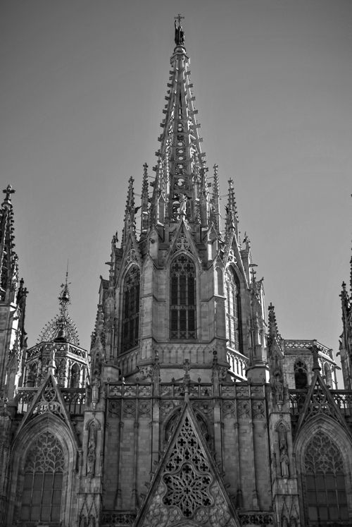 Free Stunning Gothic facade of Barcelona Cathedral, capturing intricate details in monochrome. Stock Photo