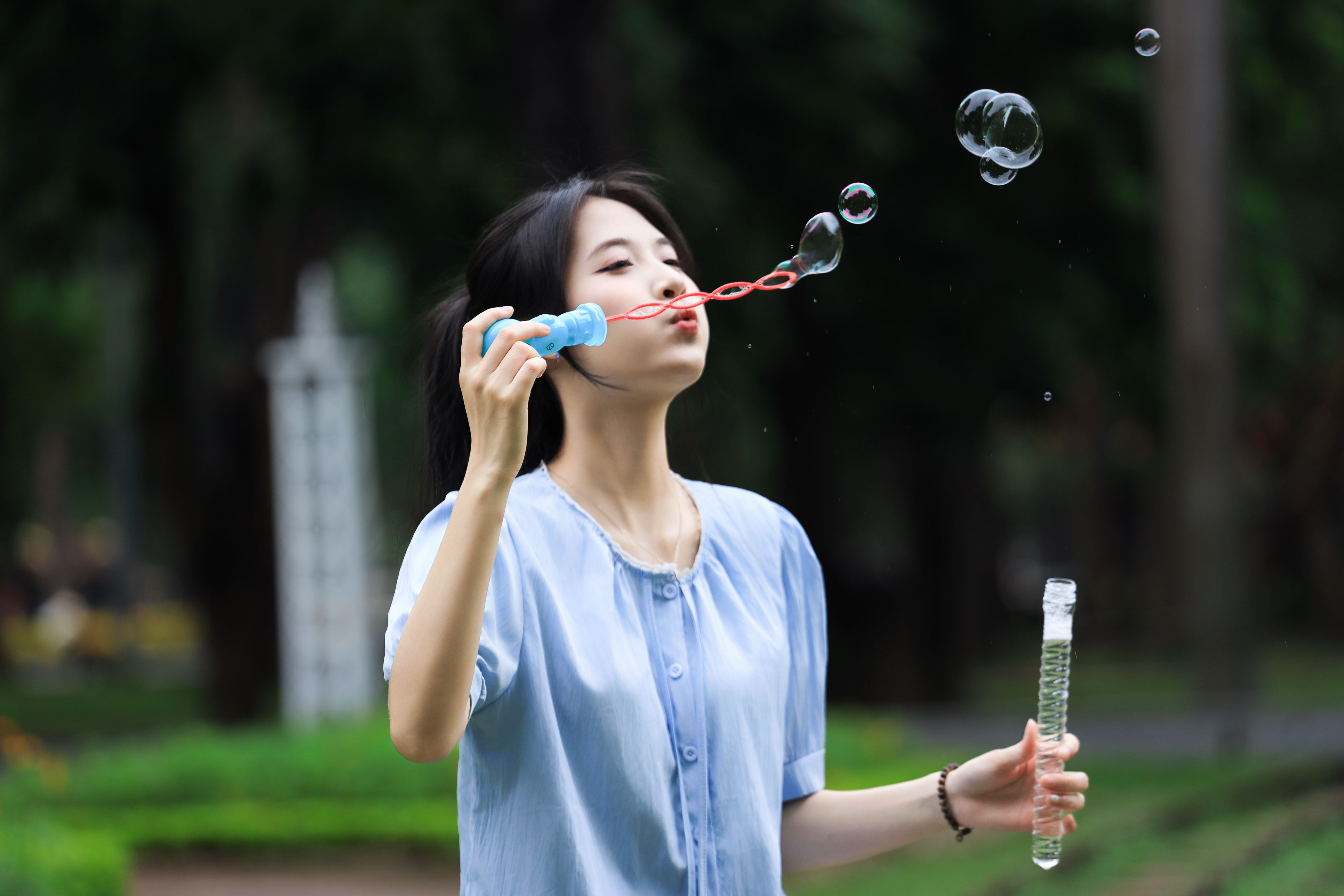 財經：AI“泡沫”究竟到了哪一步？投資者該如何應對風險？