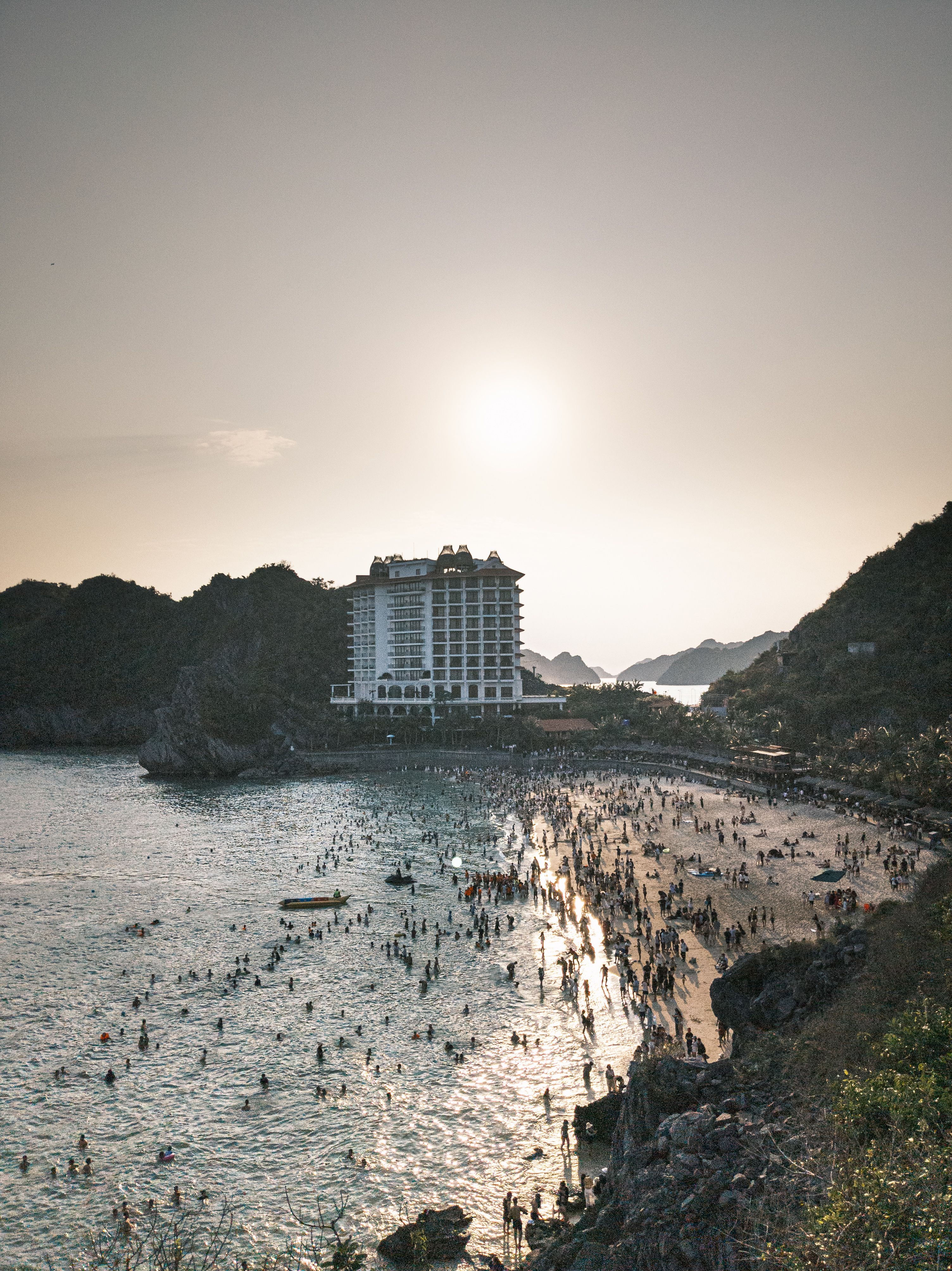 Summer Travel Photos That Feel Calmer, Not Busier