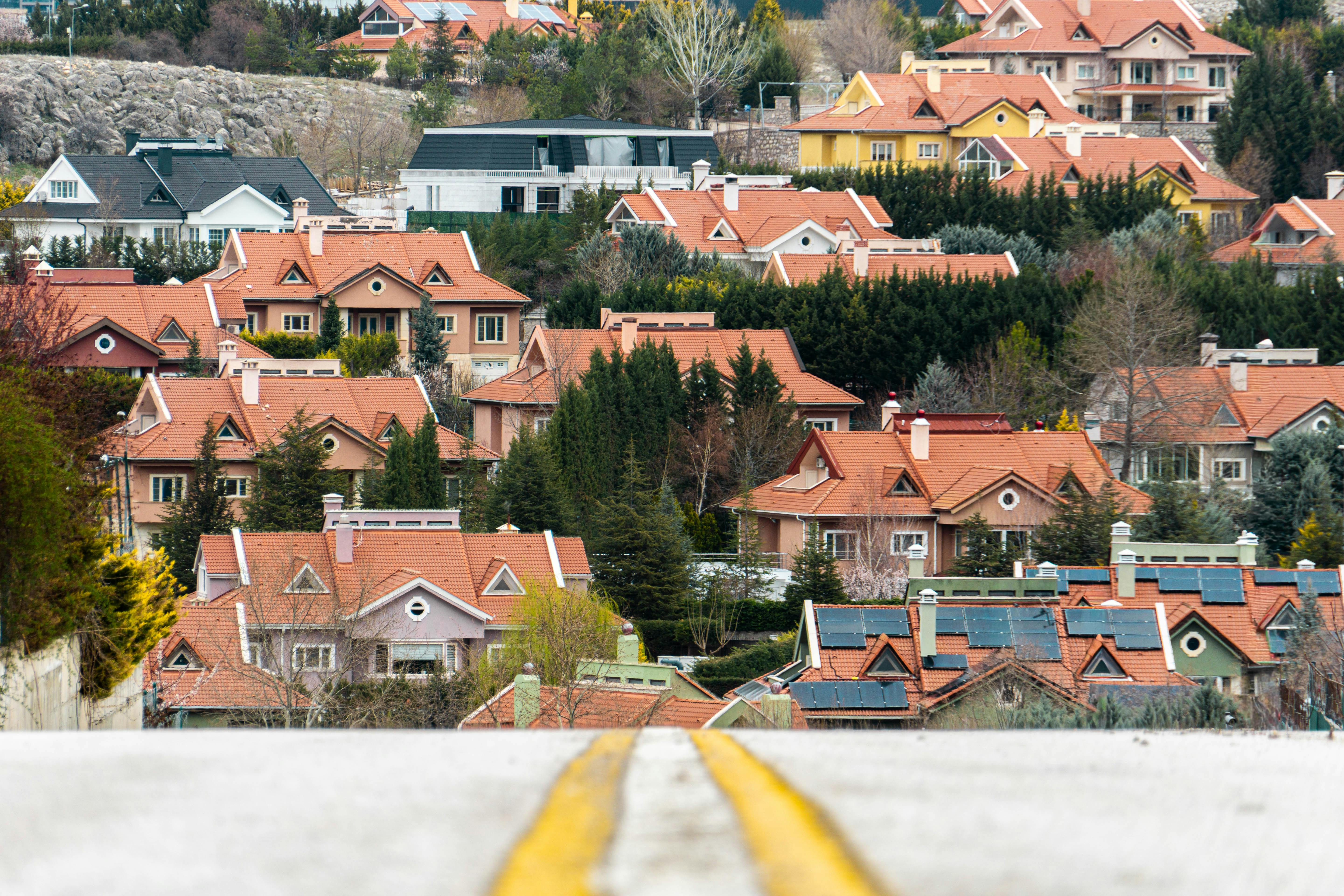 US home insurance premiums could surge over 200% in Southeast by 2035 — Photo by Eren Arıcı on Pexels