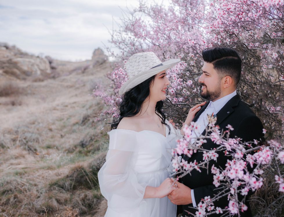 Cold Spring Romantic Romantic Couple in Spring Blooming Landscape ยท Free Stock Photo