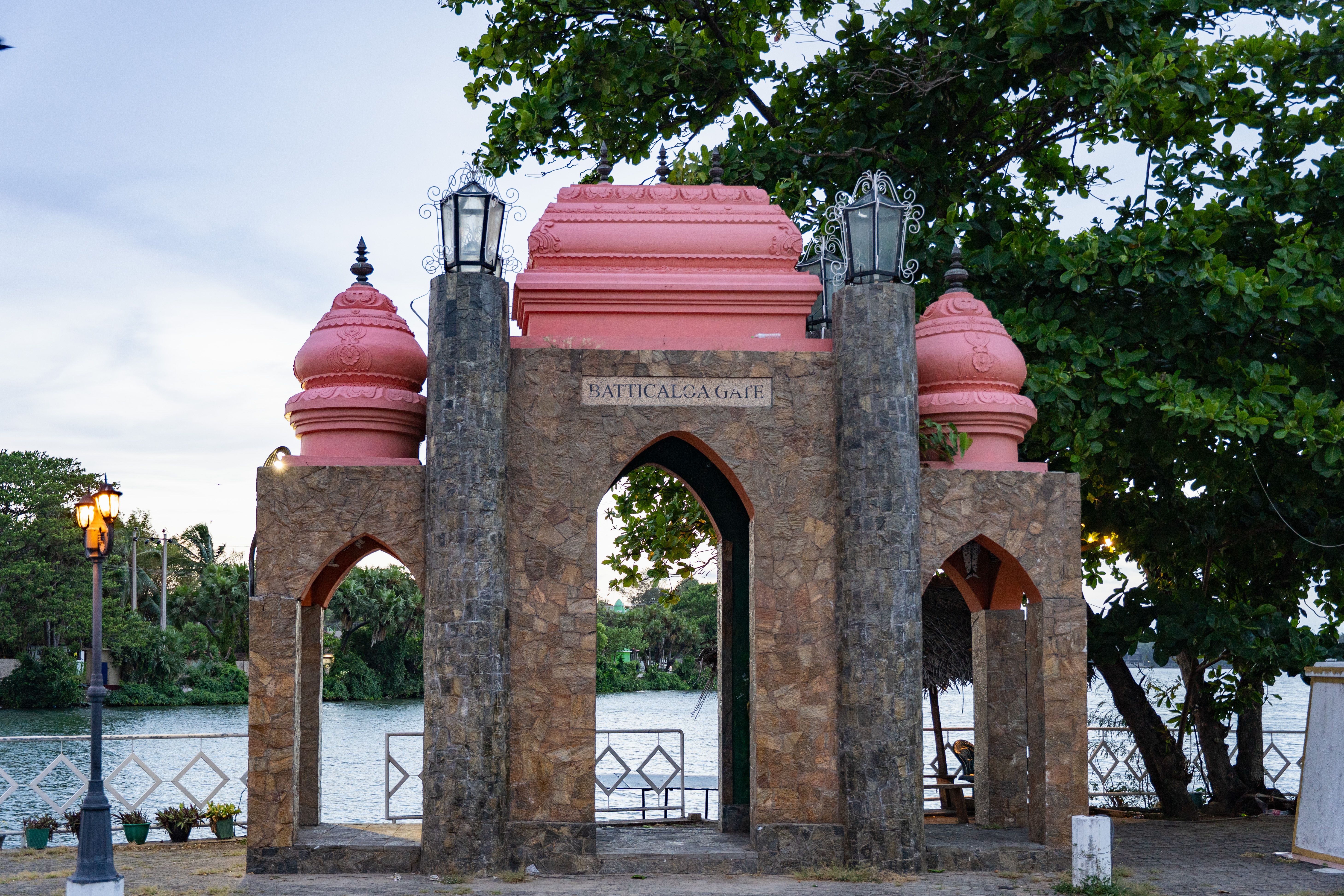 Best Budget Guesthouses in Rathnapura Under $50