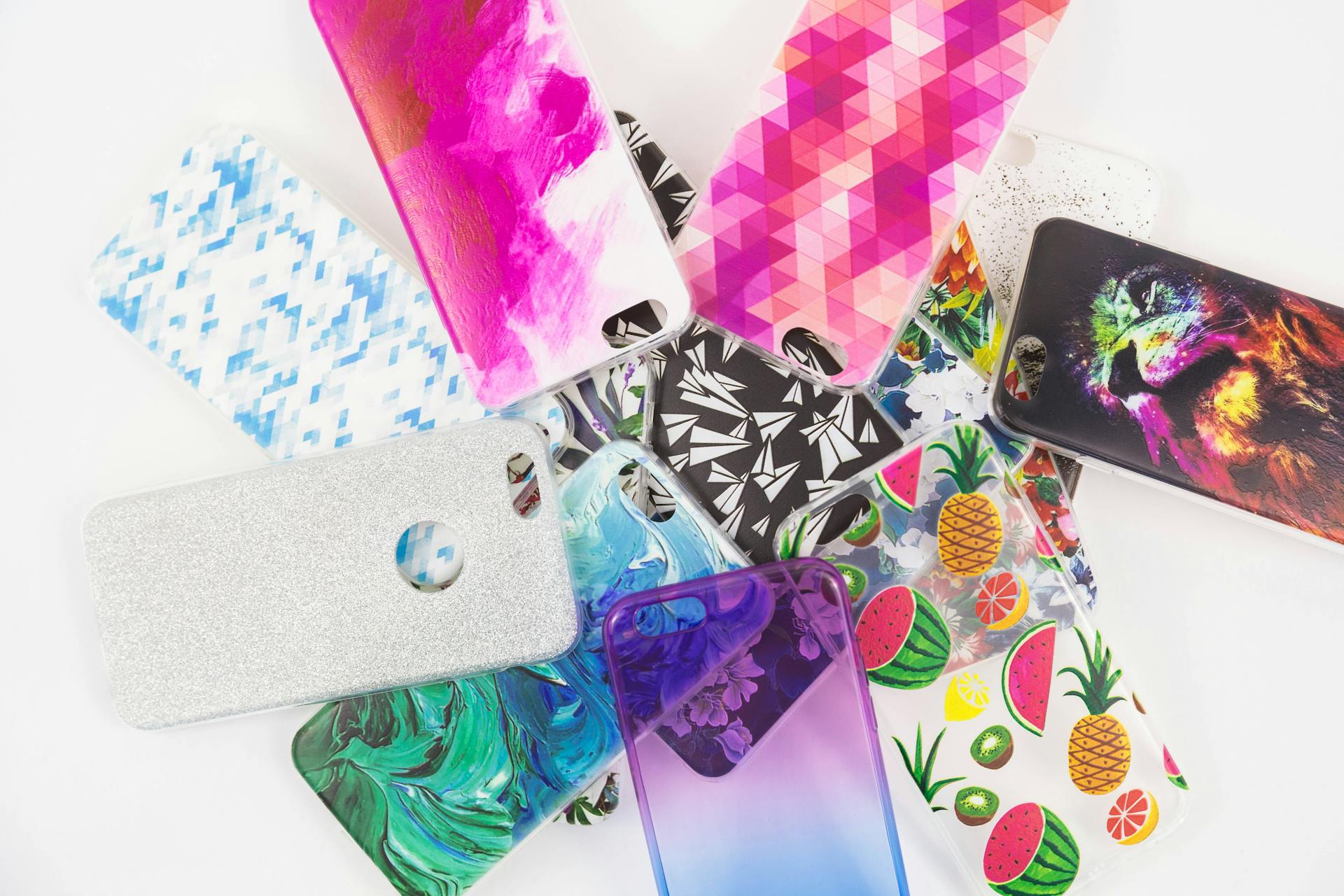 Colorful and decorative phone cases in various patterns and designs.