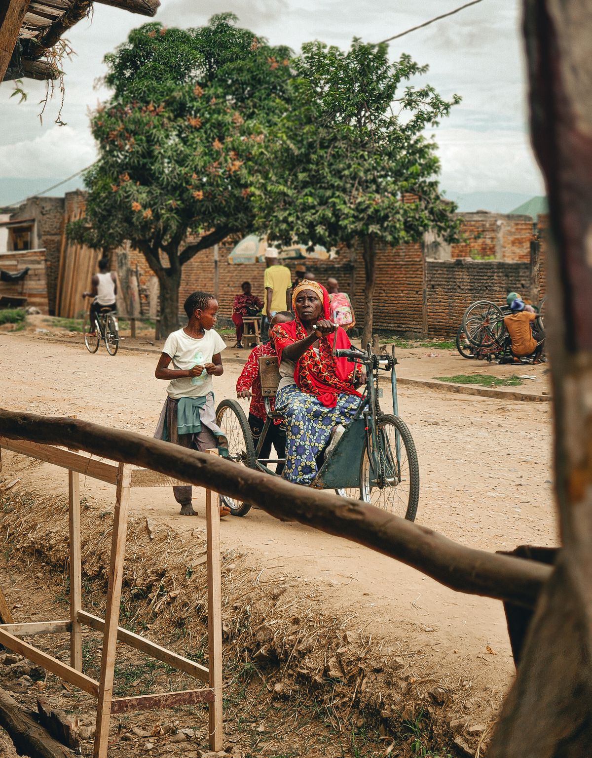 Rural African village street, Pexels