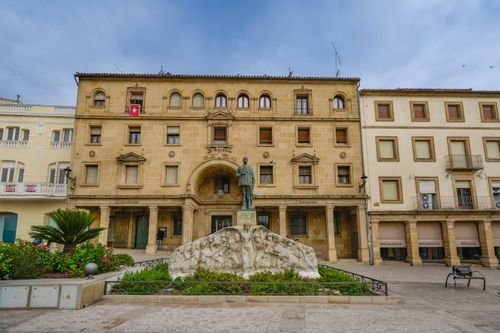 Free Scenic view of historic plaza featuring a statue in Úbeda, Andalucía. Stock Photo