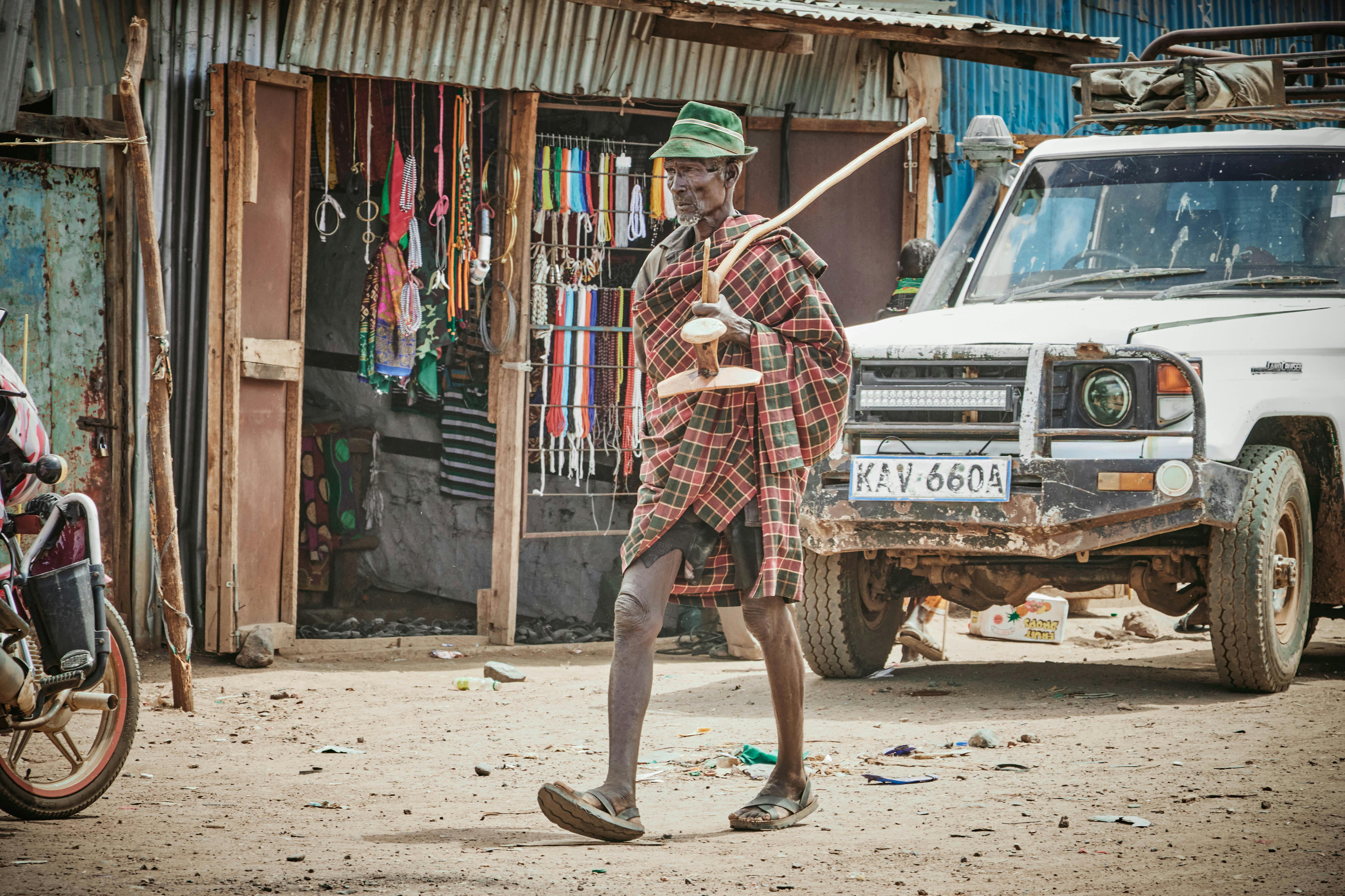 Standard Chartered trims Africa presence, moves to sell