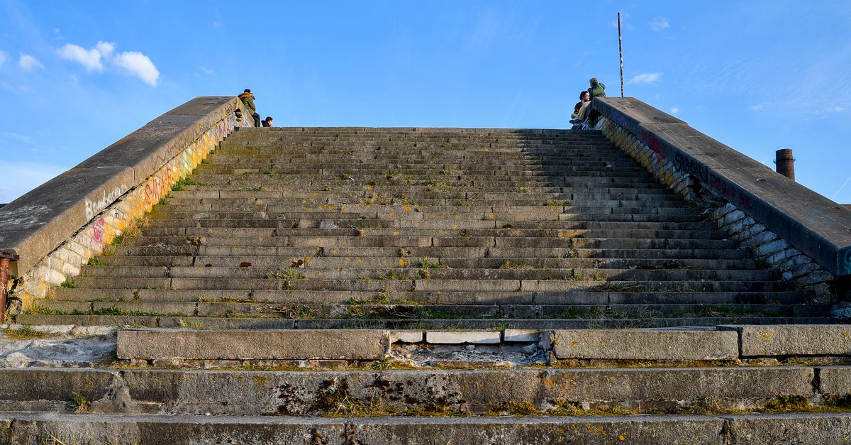 Landmark Steps Linnahall Steps in Tallinn: A Brutalist Landmark · Free Stock Photo