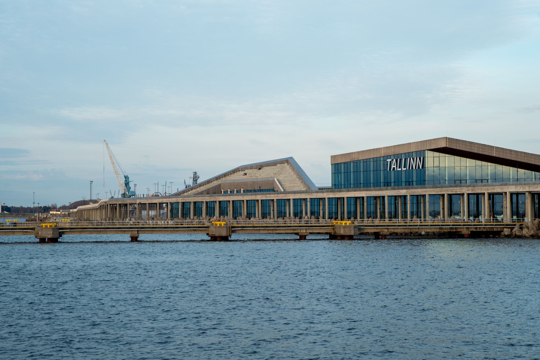 Estonya parlamentosu Riigikogu binası, Tallinn