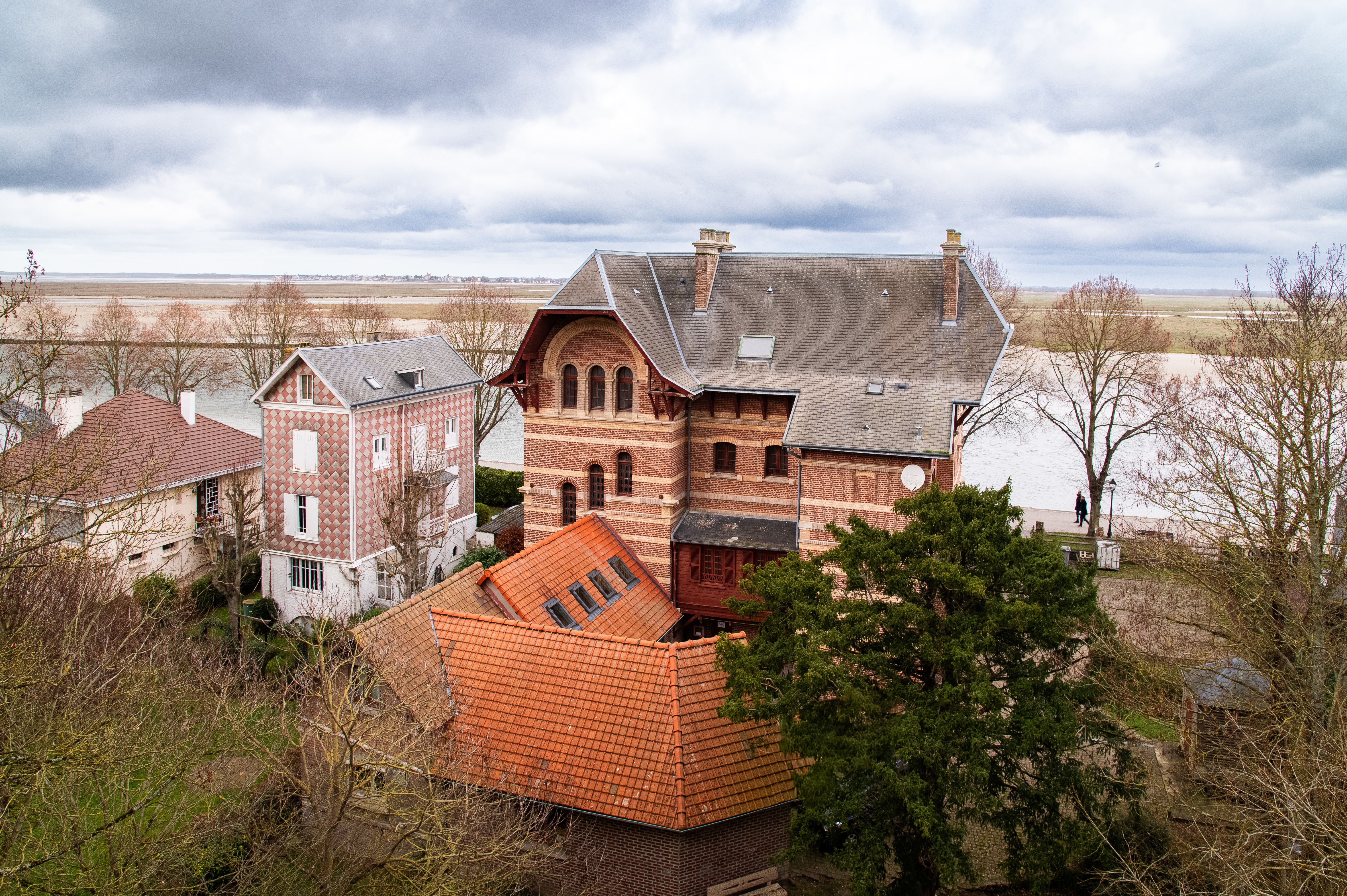 Vauville : Guide Immobilier & Tourisme
