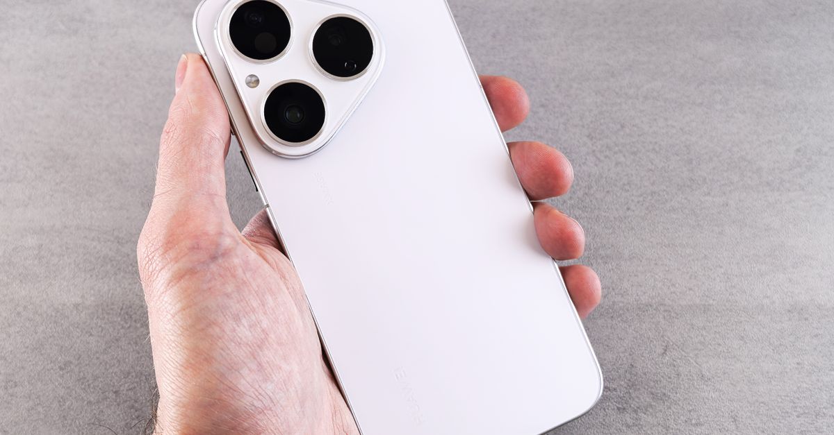 Xiaomi 17 Ultra smartphone Oppo Find X9 Ultra Vivo X300 Ultra