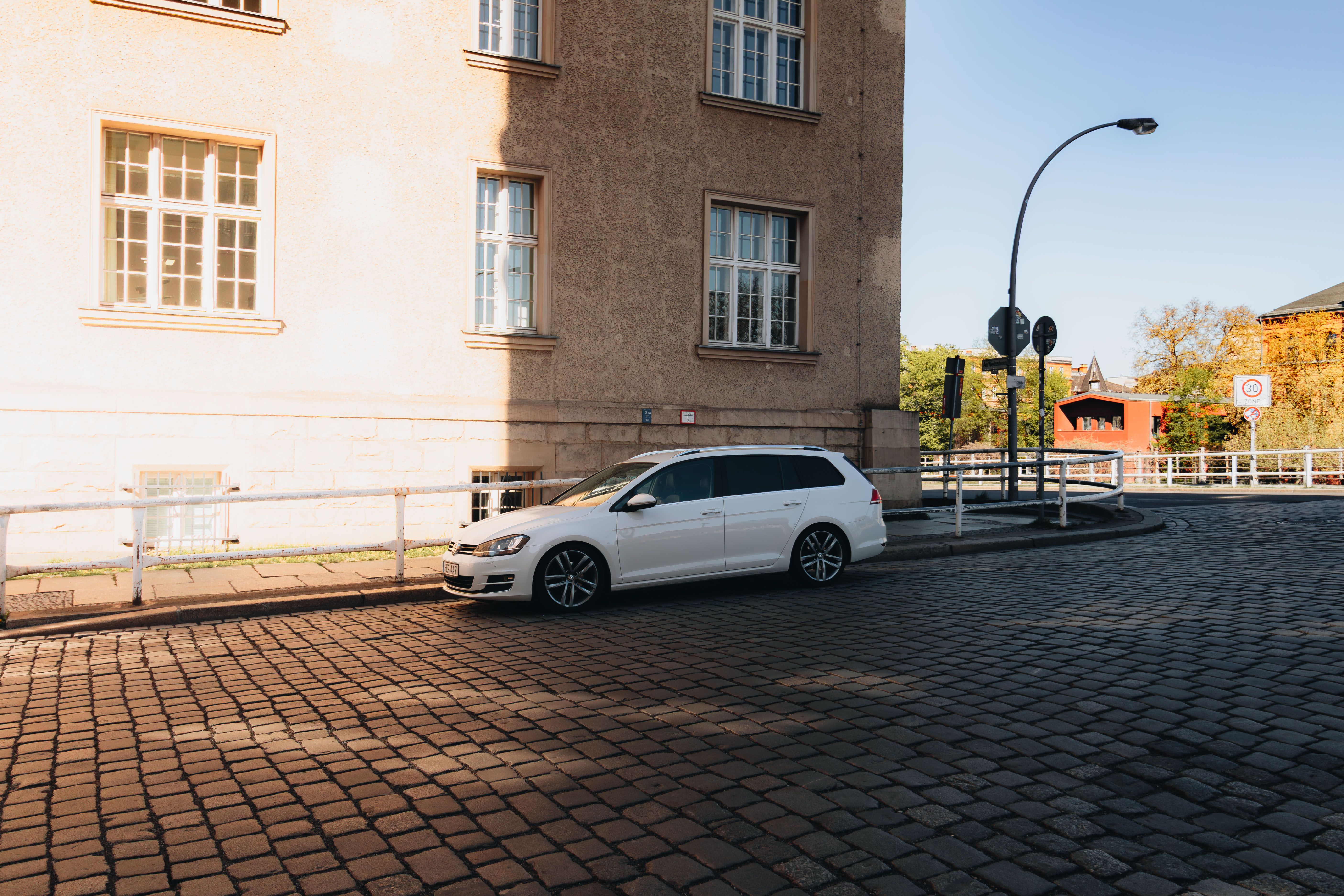 Lead-Intelligenz im Autohaus: Warum bessere Daten den Verkauf entscheiden