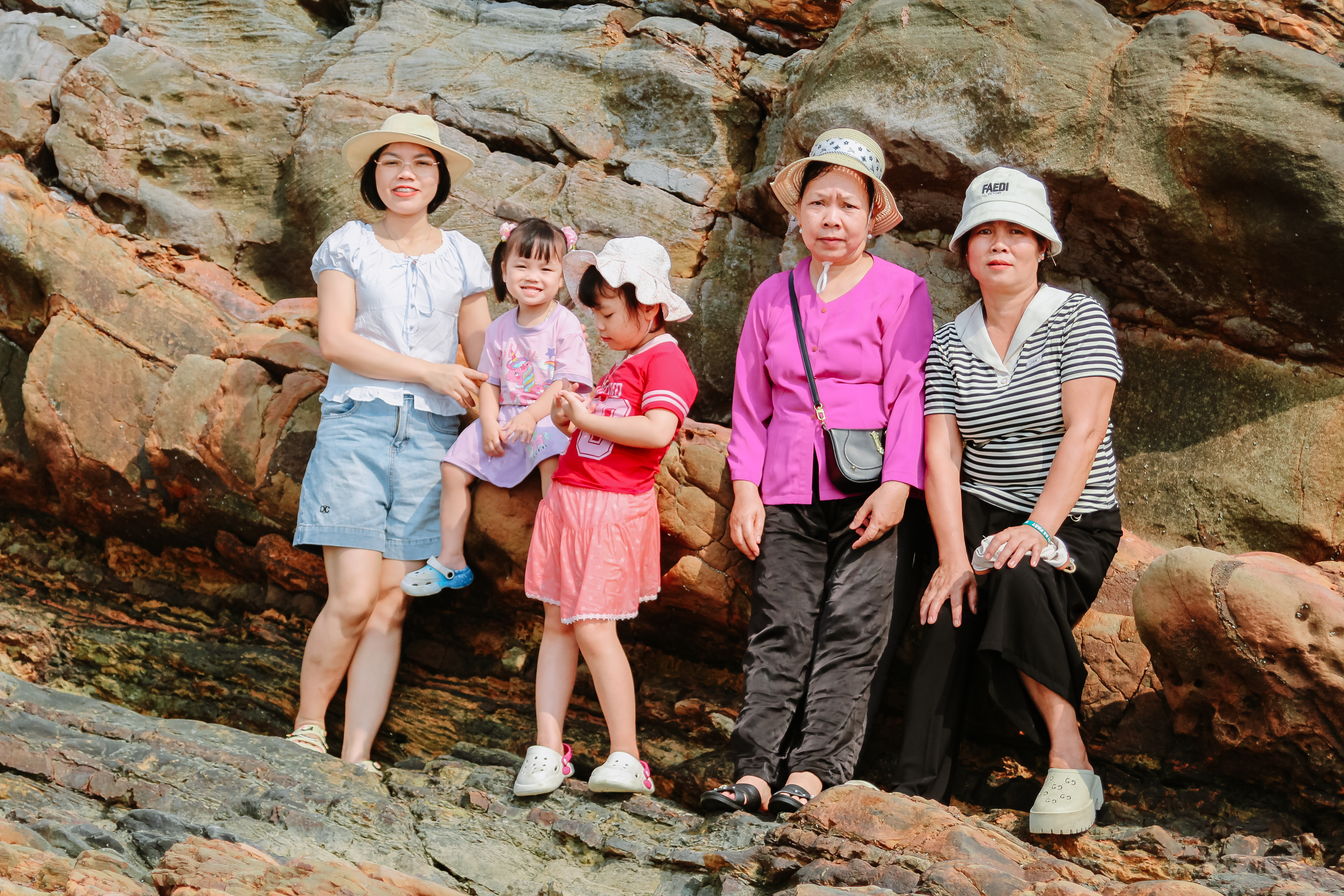 family travel, family traveller live, family travel insurance, family travel tips, family travel hacks, family travel tours, 