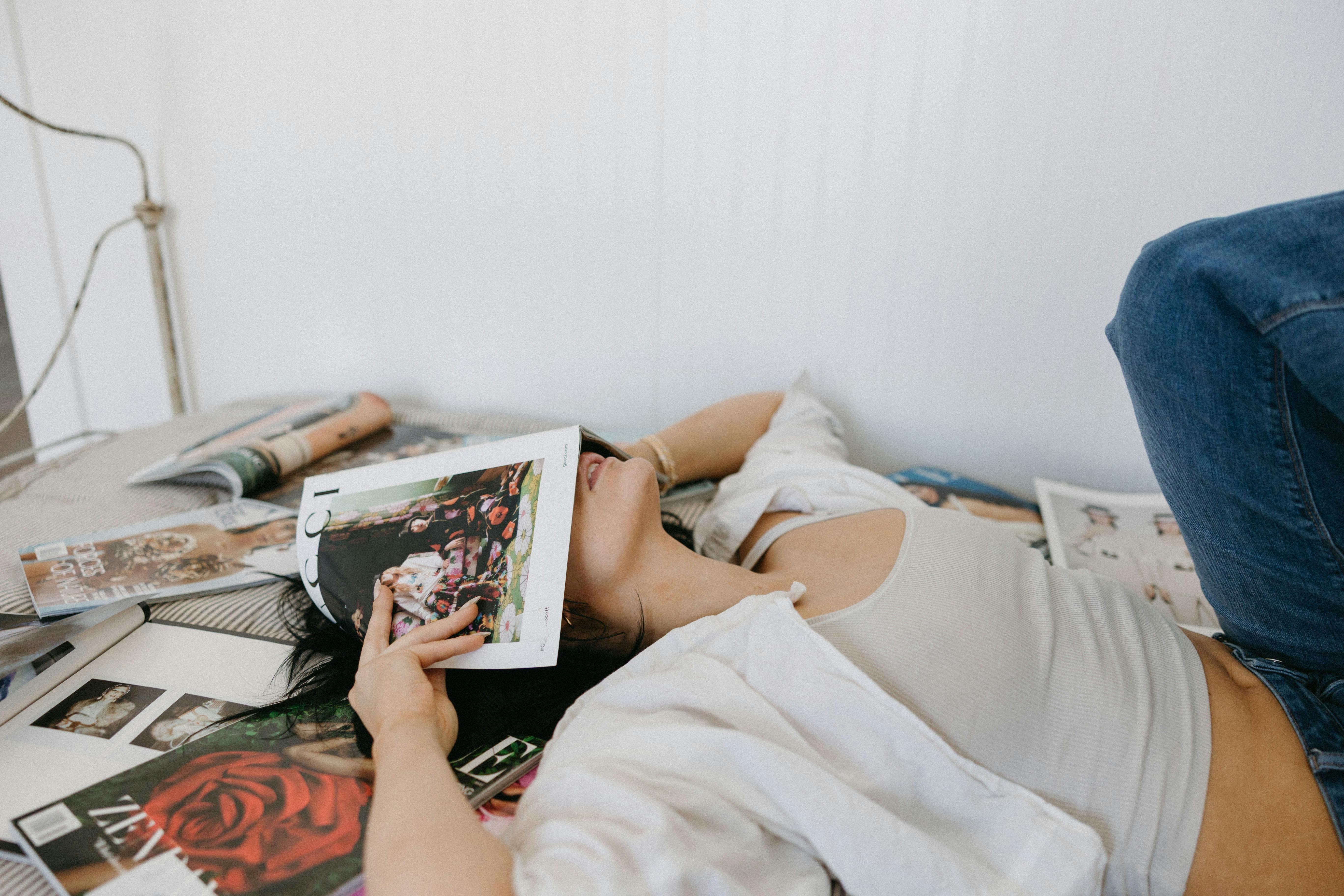 Women's lifestyle magazines circulation in the UK 2022 — Photo by Leah Newhouse on Pexels