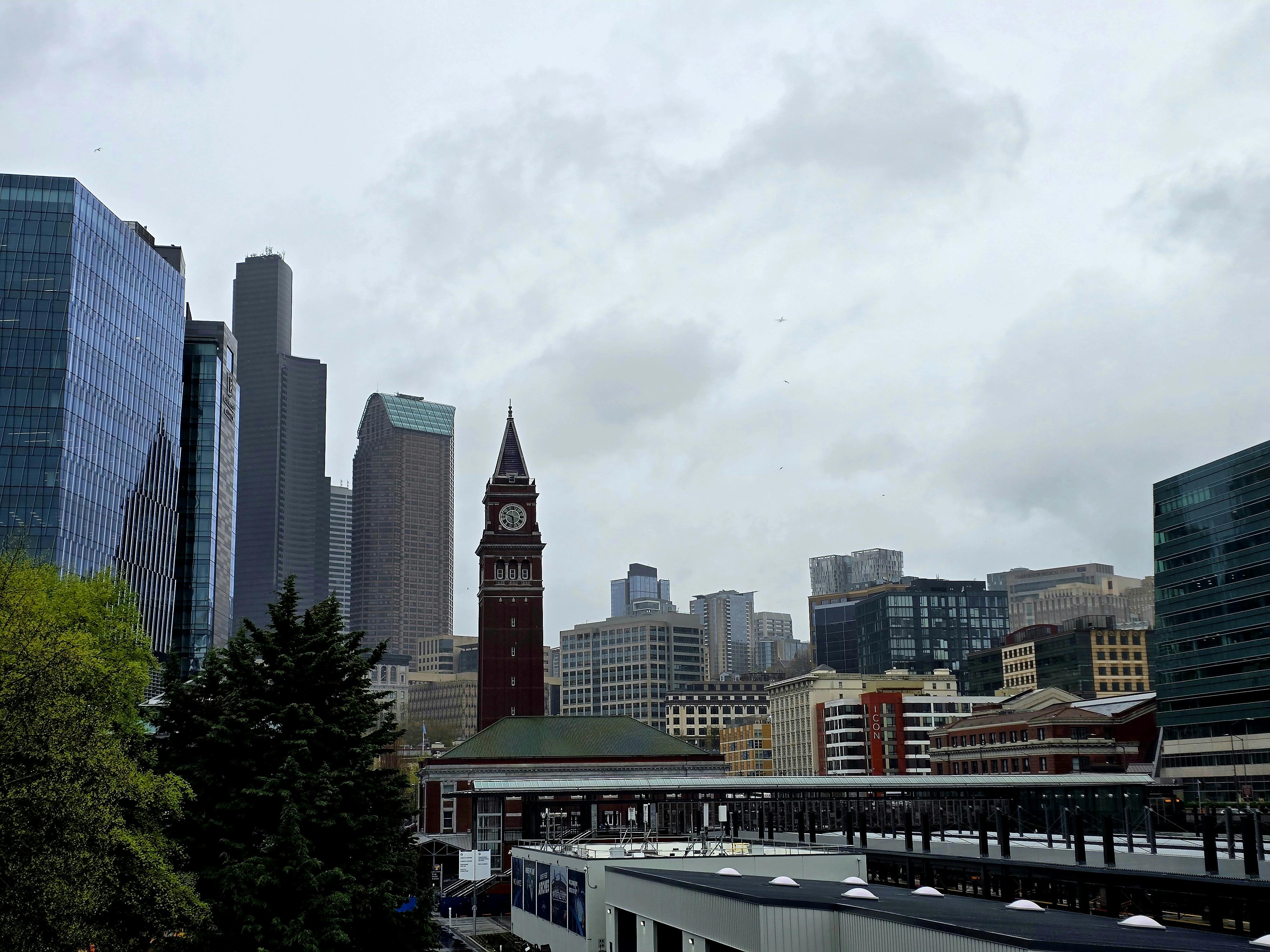 What are today's mortgage interest rates: May 8, 2026? — Photo by Michael Vest on Pexels