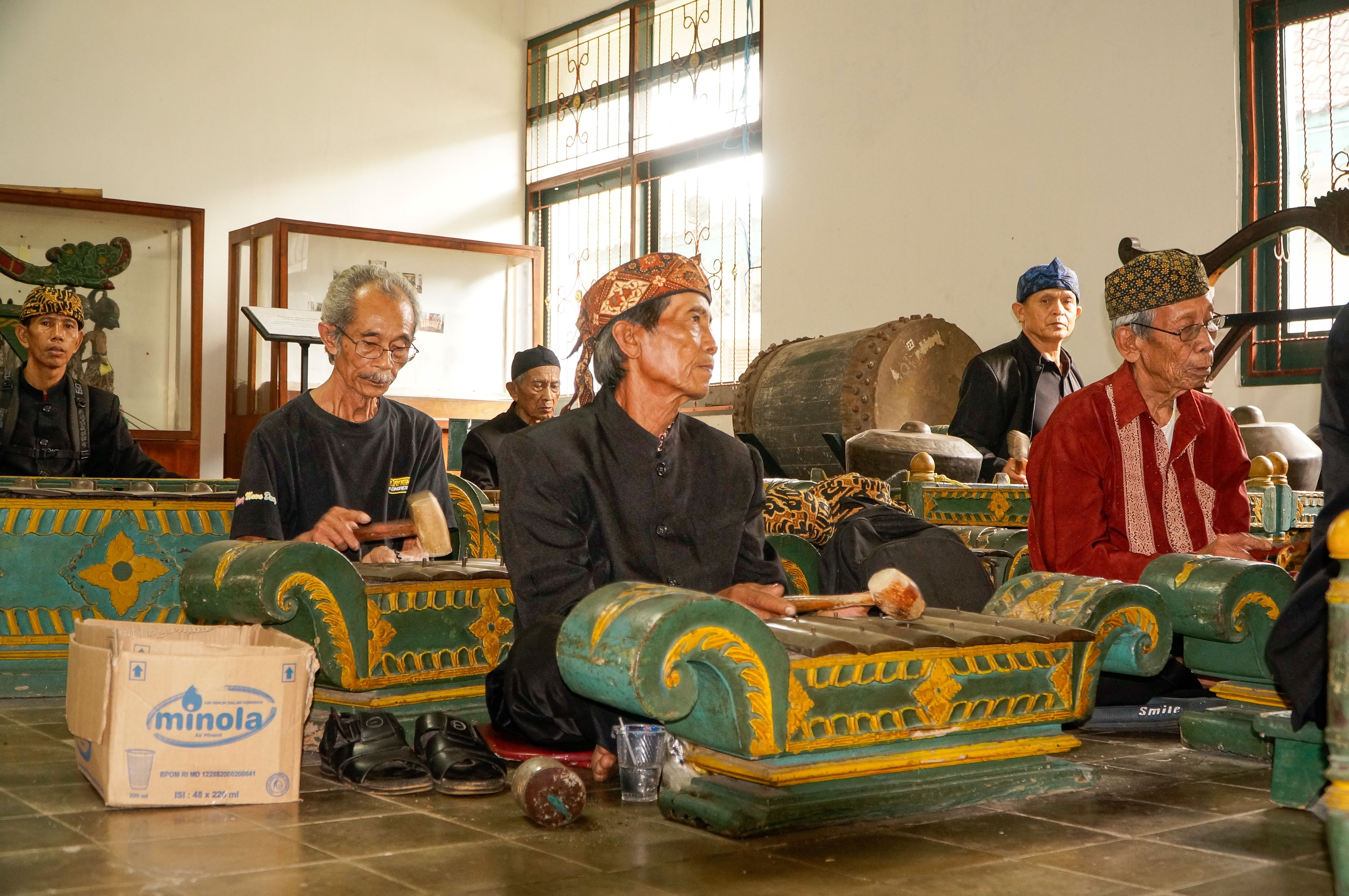 Alat Musik Tradisional Indonesia: Warisan yang Masih Hidup