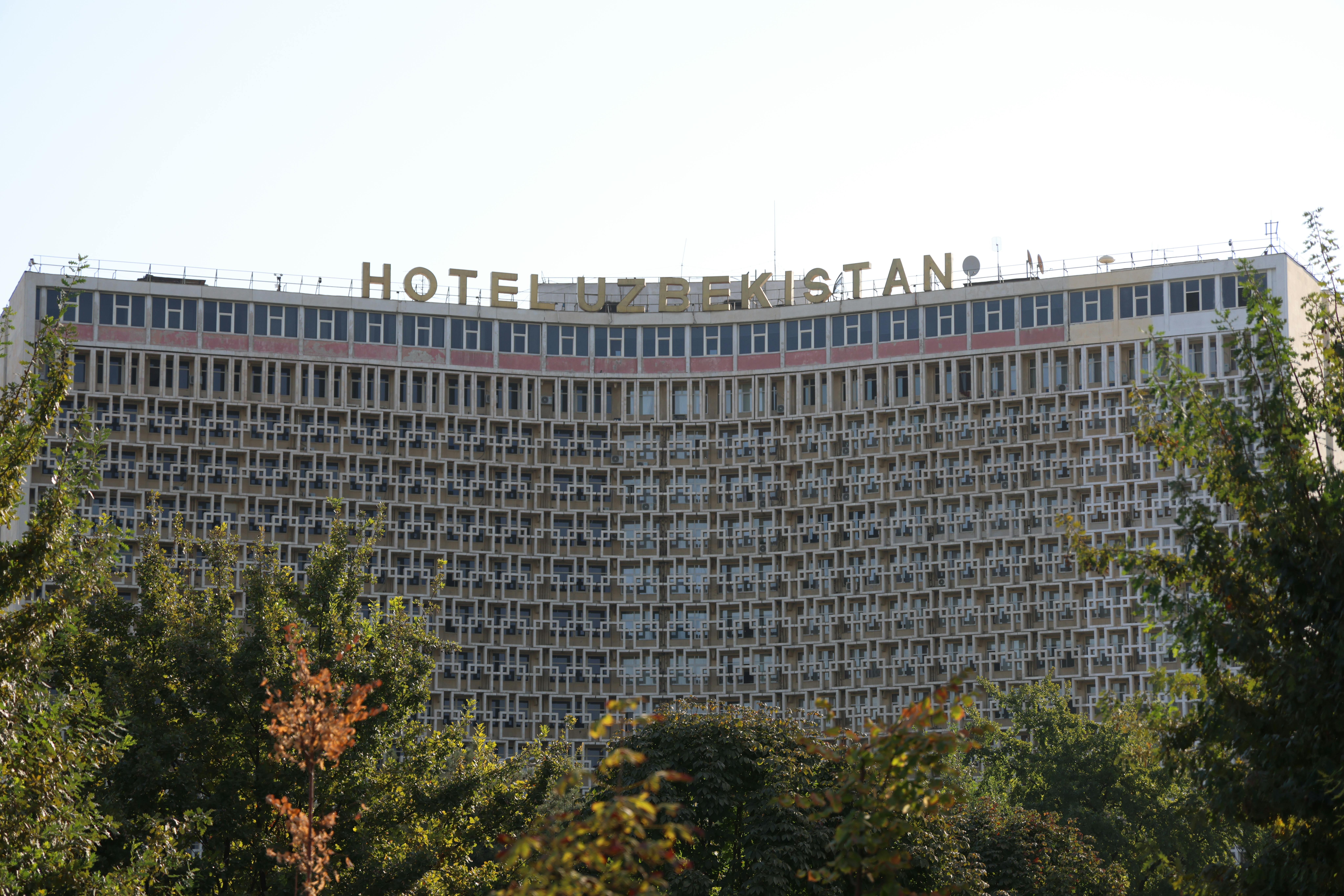 Low US hotel bookings paint grim hospitality picture at the World Cup — Photo by Xayriddin Baxromxo'jayev on Pexels