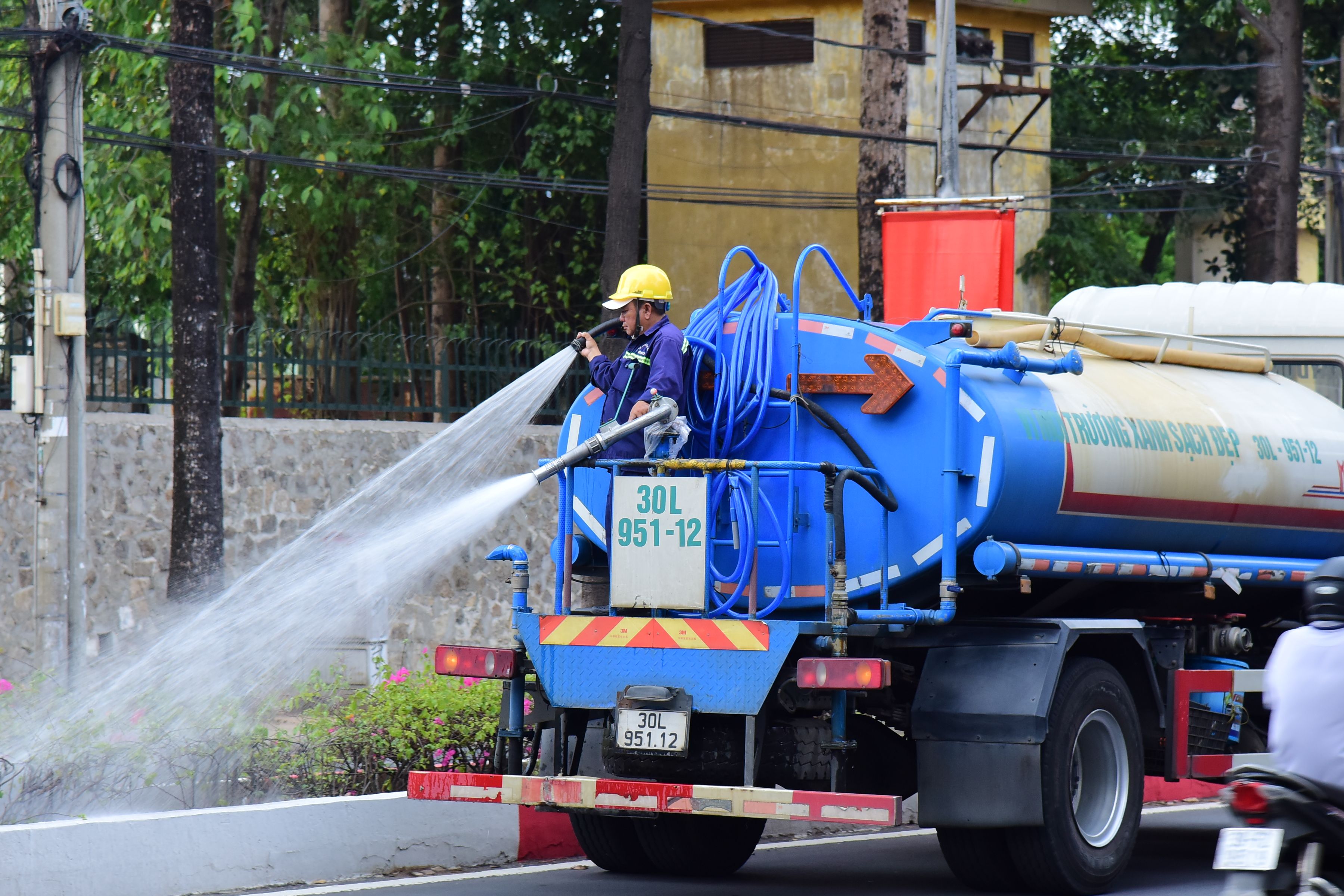 Cho Thuê Xe Bồn Tưới Nước - CTy Văn Anh Phục Vụ 24/7