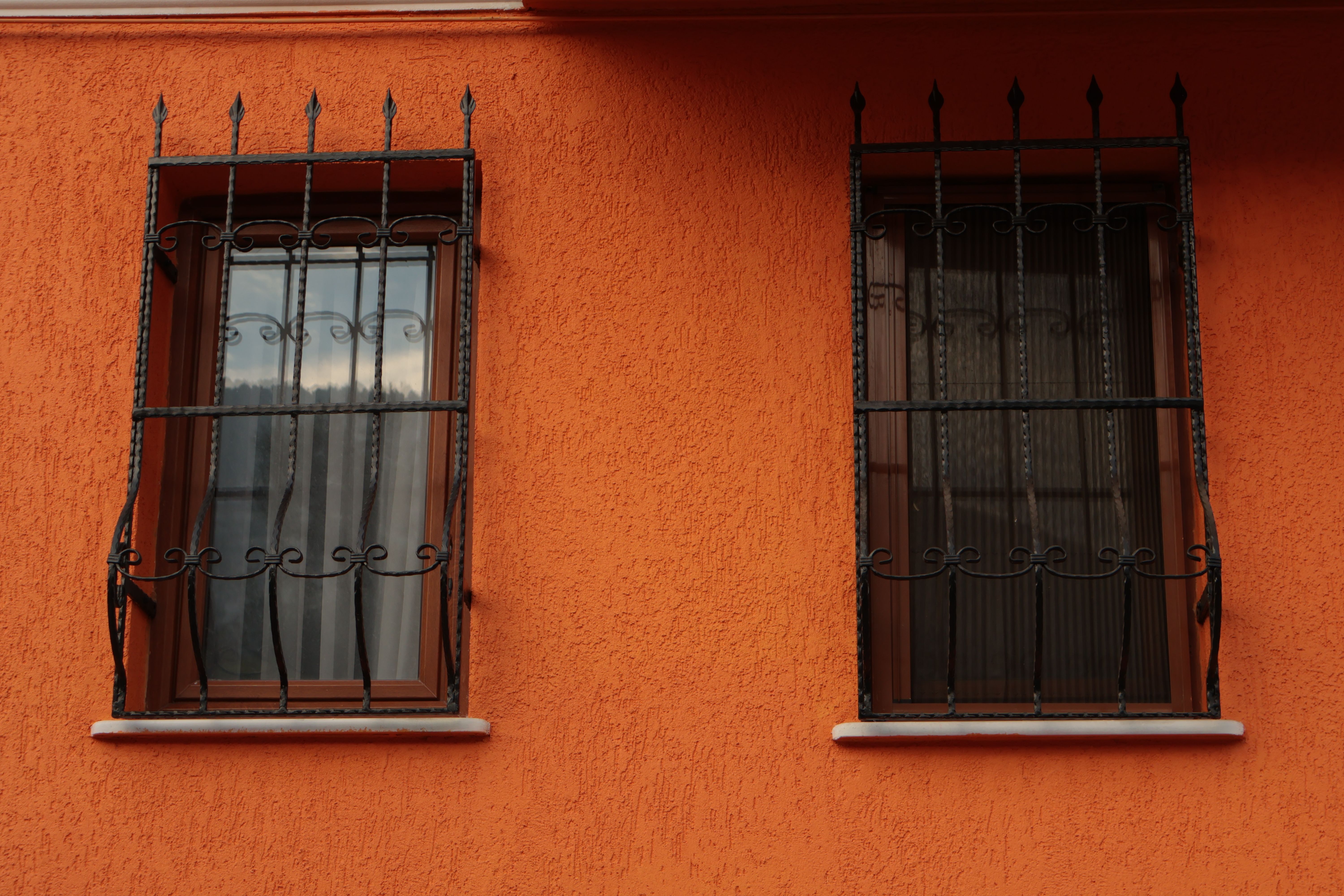 Exterior Painting in Balham — woodwork brushed to a crisp, smooth line