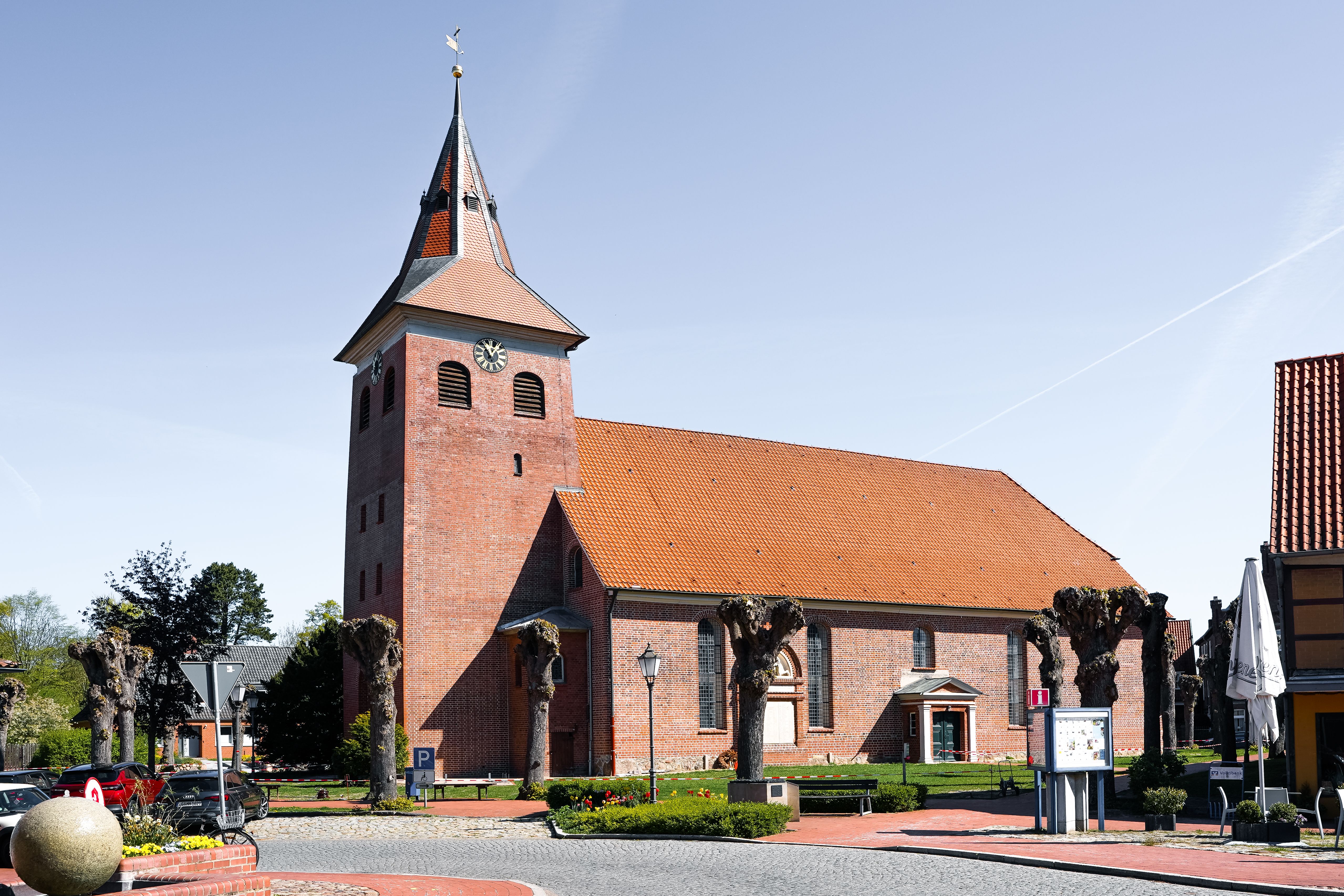 A beautiful brick church in Bleckede, Niedersachsen, showcasing medieval architecture and heritage.