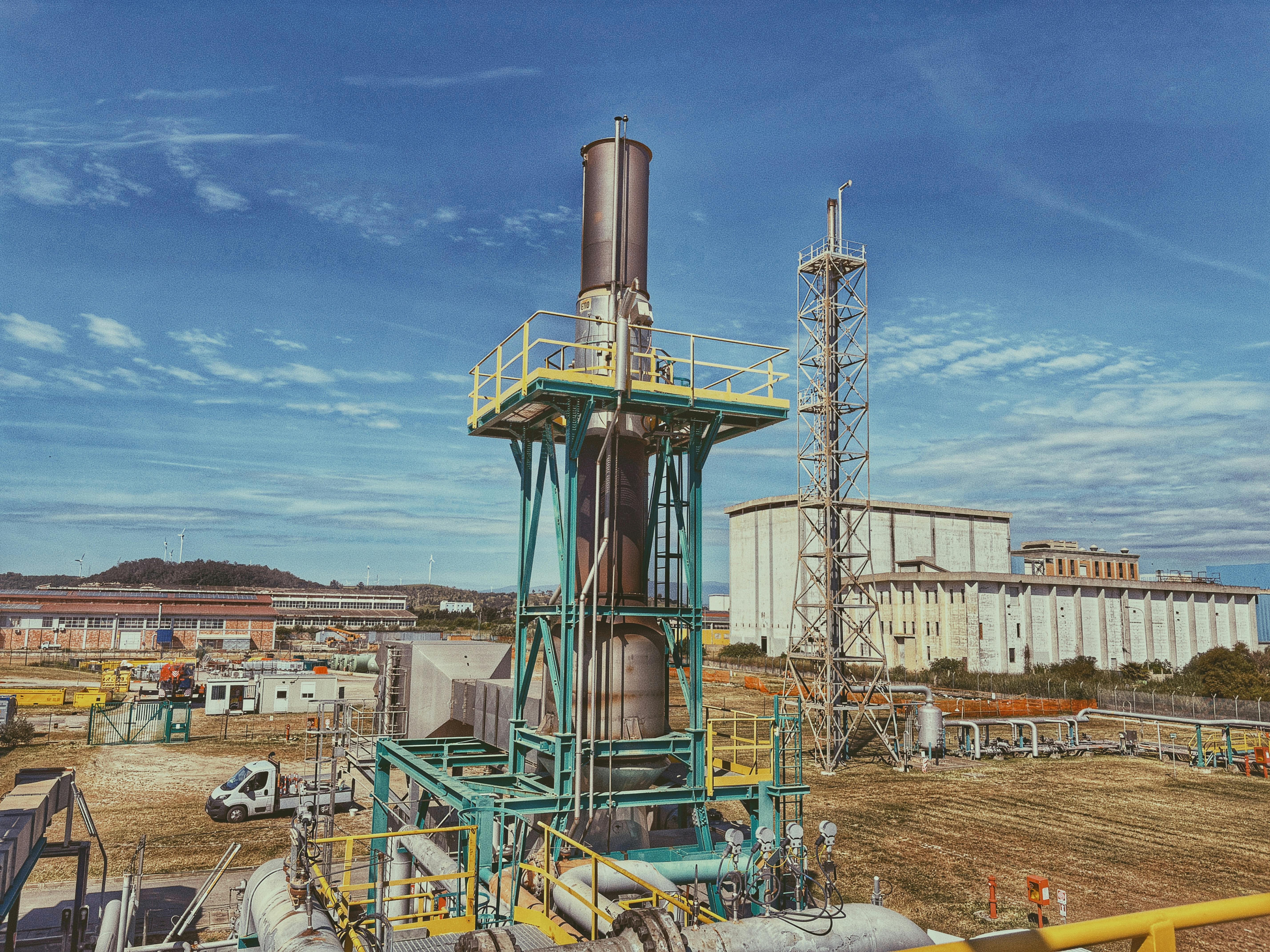 Cameroon Considers Reviving Refinery and Fertilizer Plans