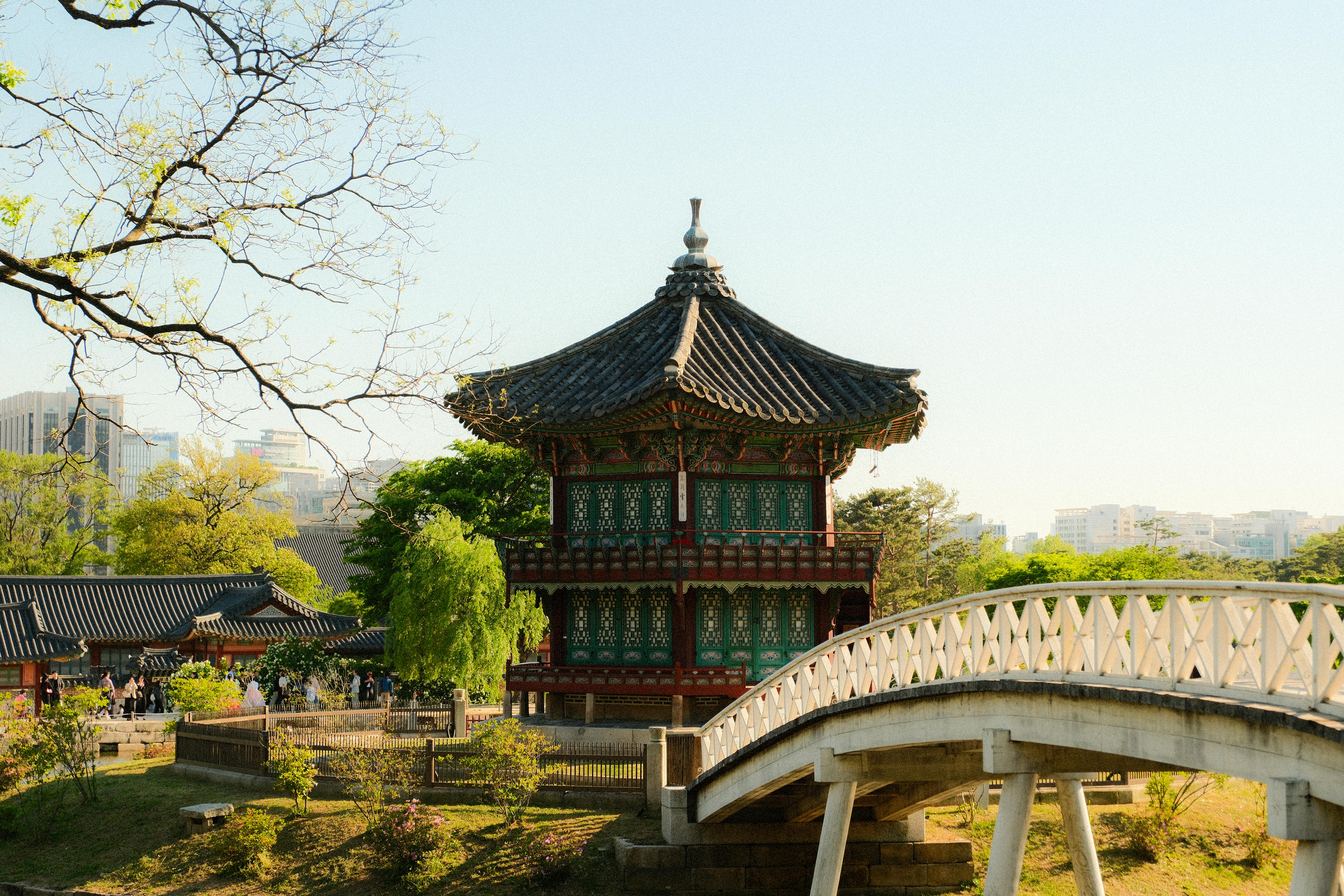 South Korea’s largest crypto exchange Upbit launches Ethereum blockchain with Optimism Foundation support — Photo by Henry Ac