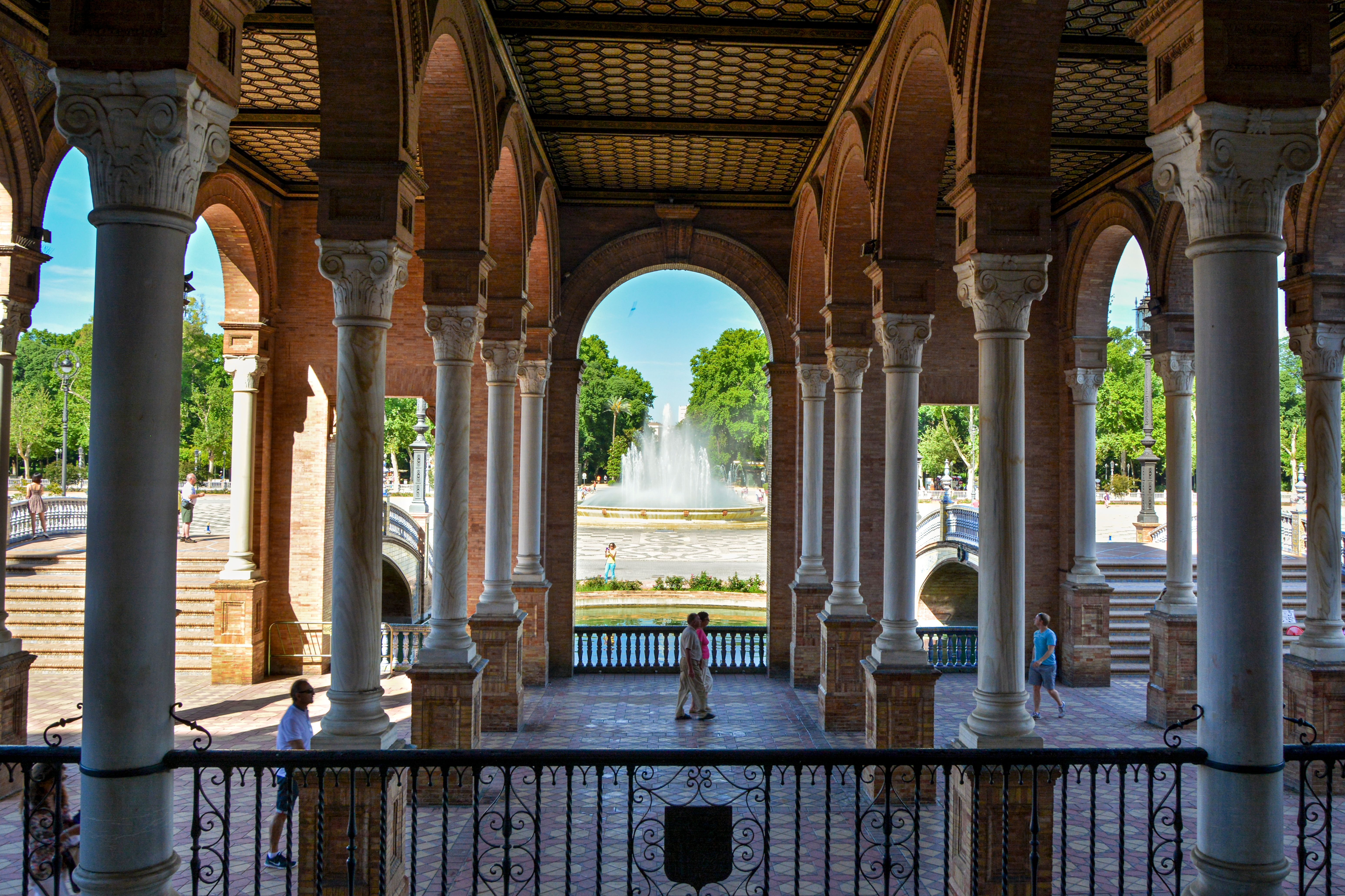 Plaza de España & María Luisa Park