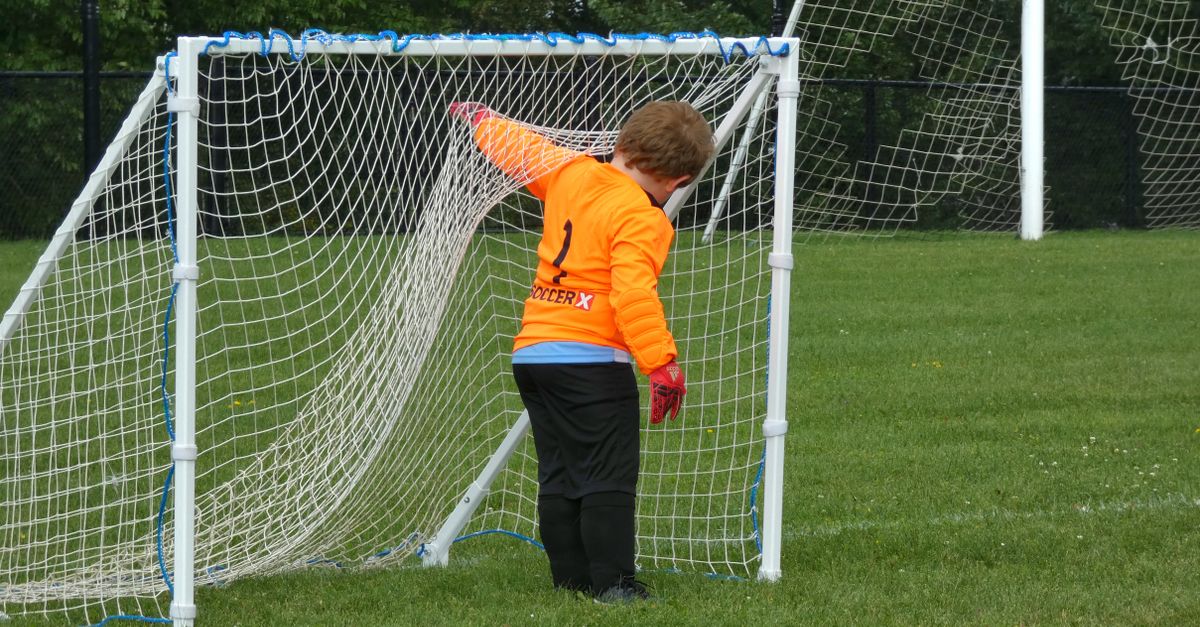 Fodboldudstyr til børn: Sådan vælger du det bedste gear fra fodboldbutikken.dk
