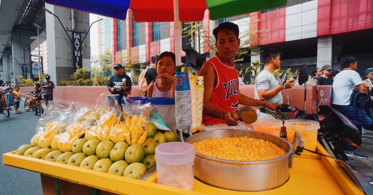 Manila's Top Attractions: Spanish History, Nightlife, Shopping, Warm Welcome