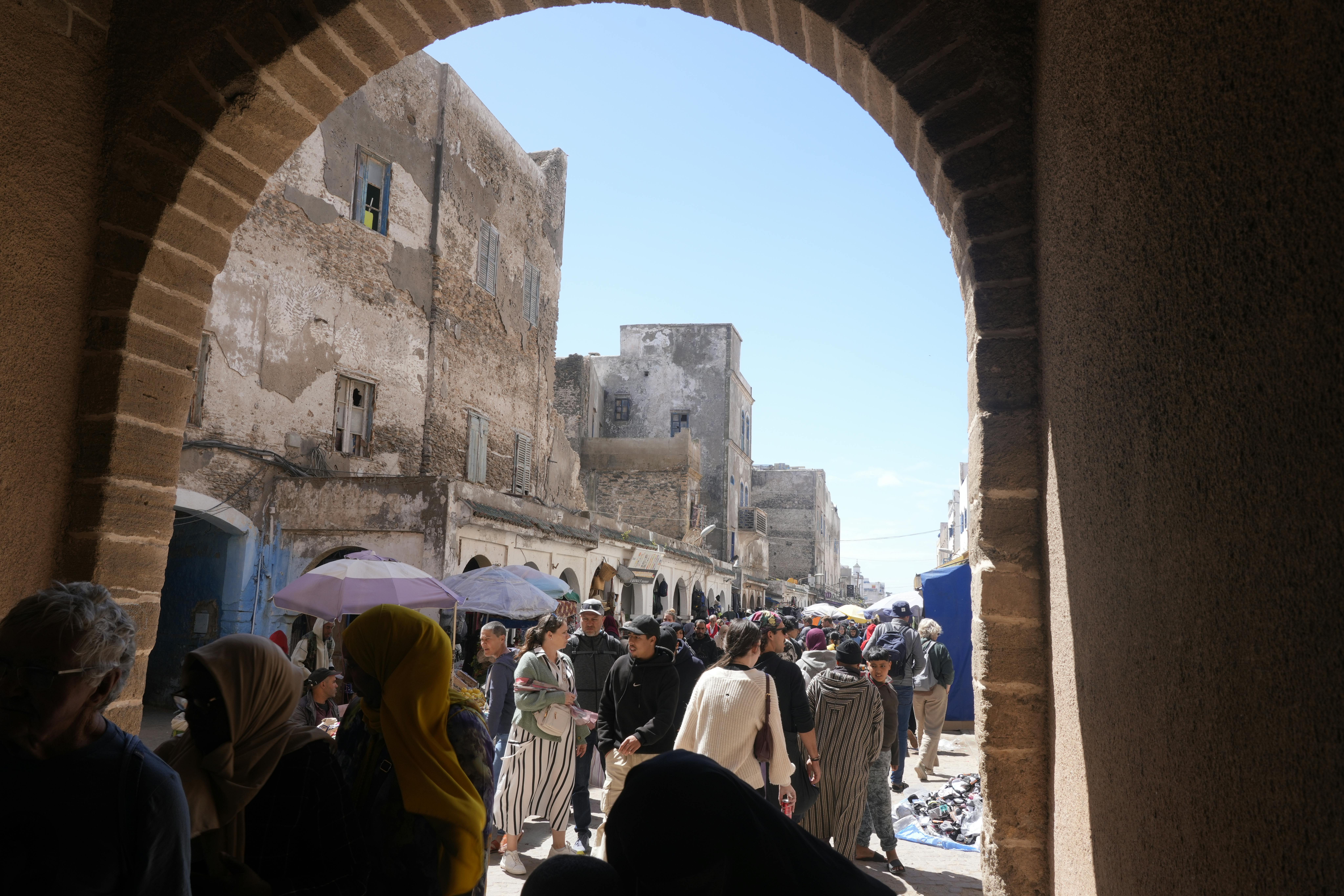 Tunisia's Economy Suffers After UK Travel Warning (Ij55u3GiHc)