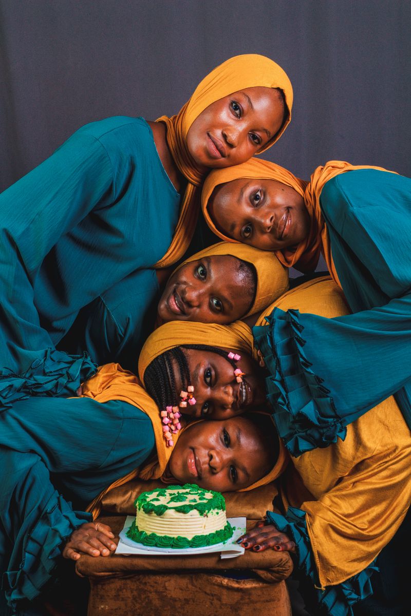Anniversaire africain en tenue traditionnelle