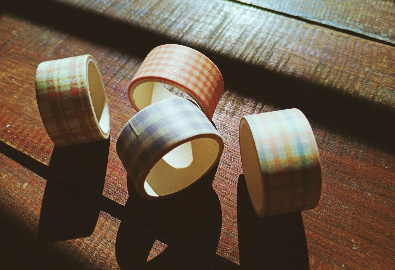 Hinstock — professional packers wrapping and boxing belongings
