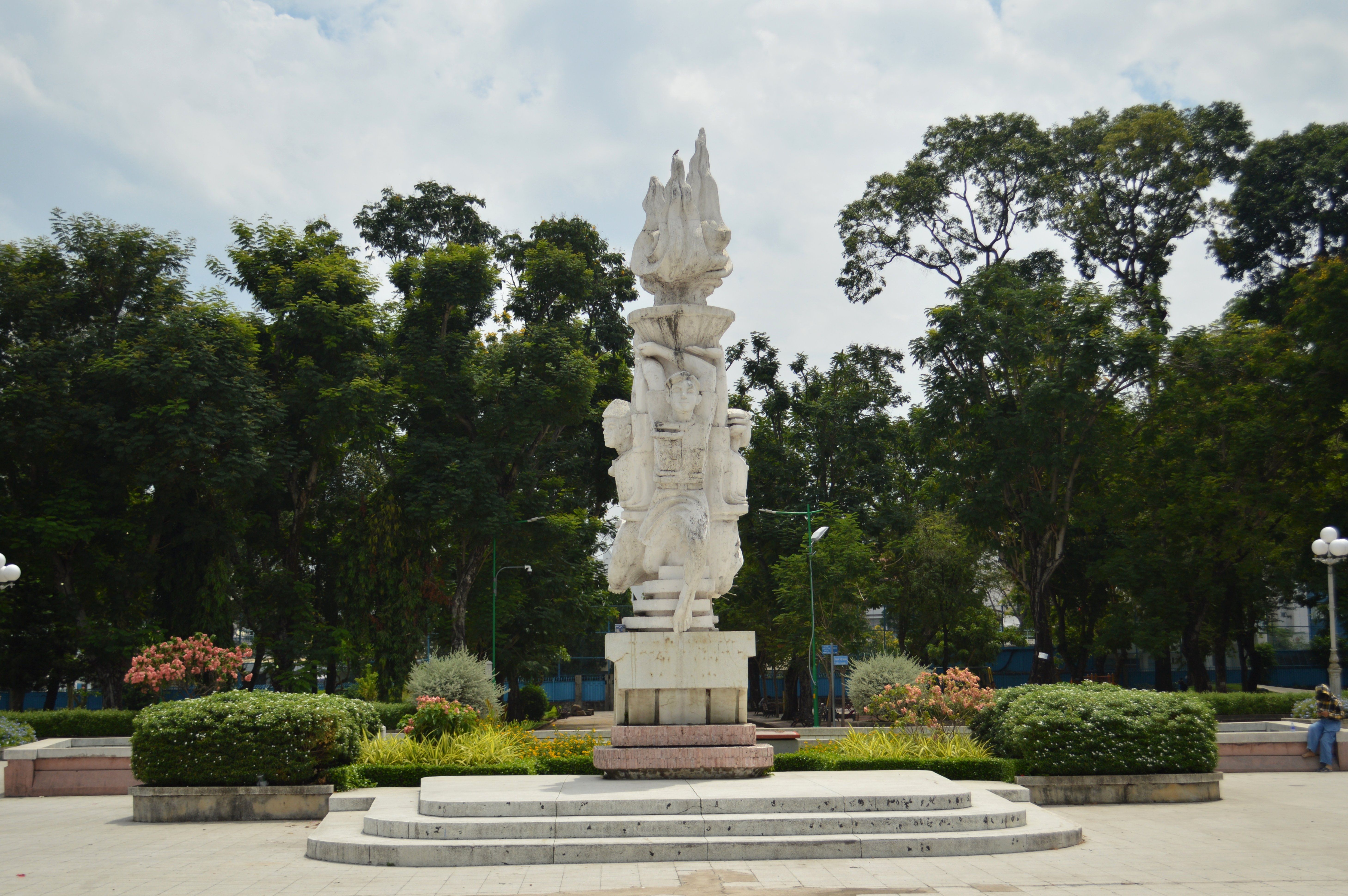 Statuia Rugăciune a lui Brâncuși, un simbol mereu actual